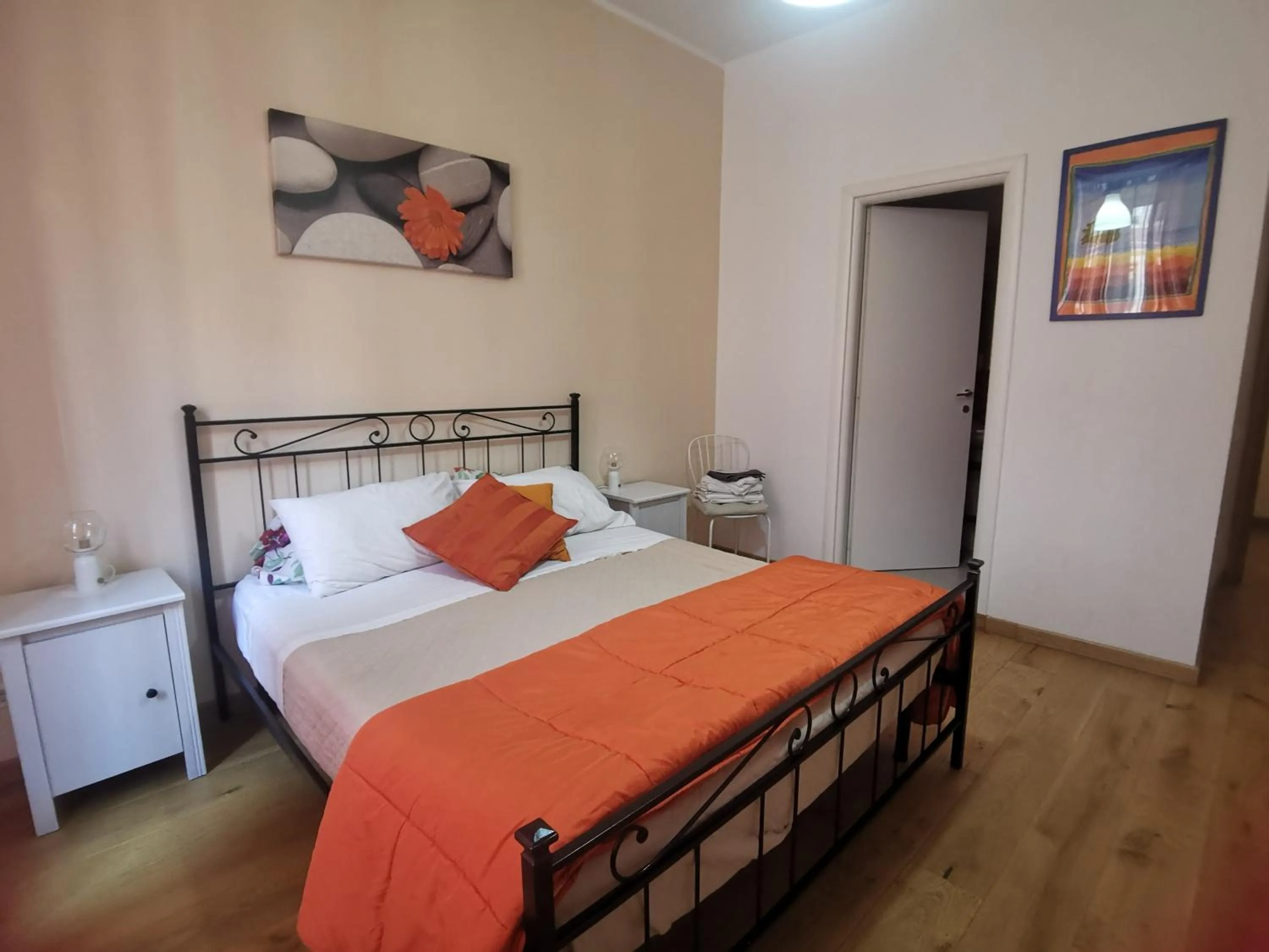 Photo of the whole room, Bed in Home 103