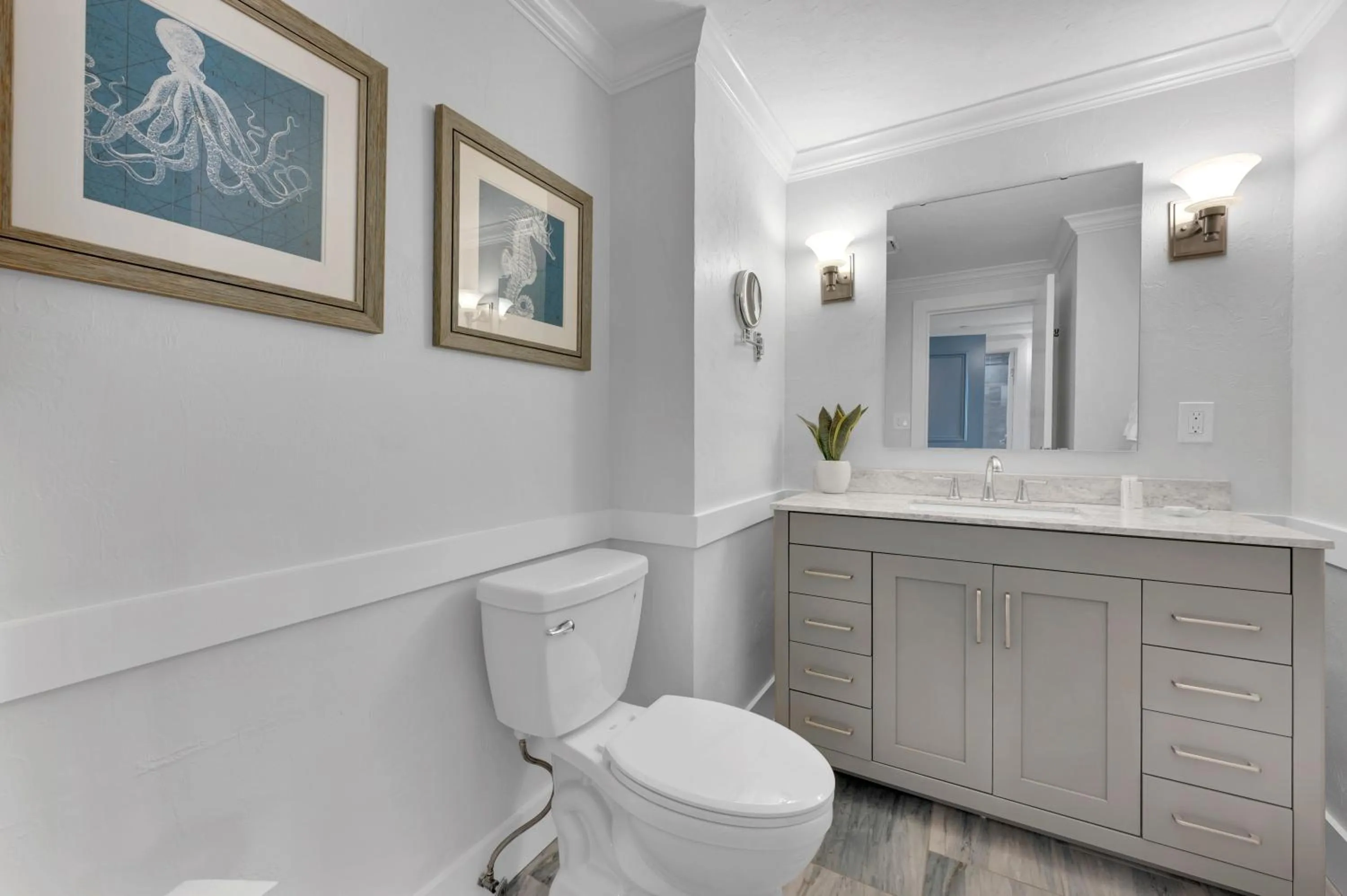 Bathroom in Bayfront Inn 5th Avenue