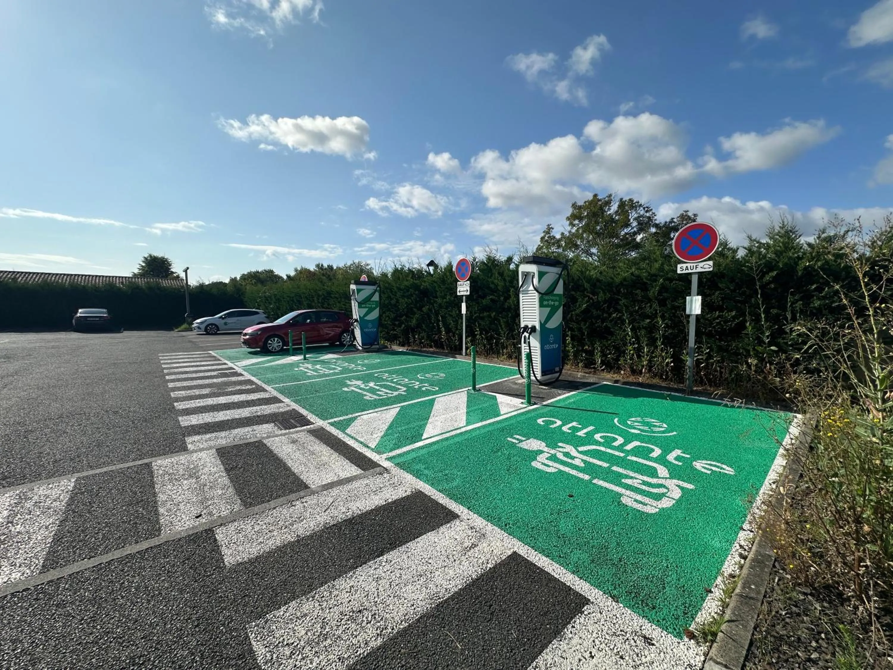 Parking in Hôtel Gardenia Bordeaux Est