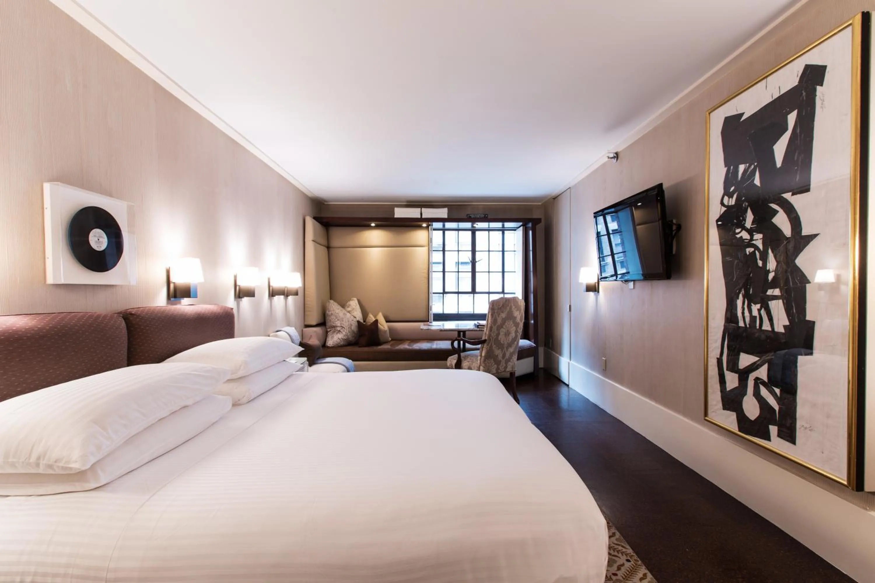 Photo of the whole room, Bed in City Club Hotel