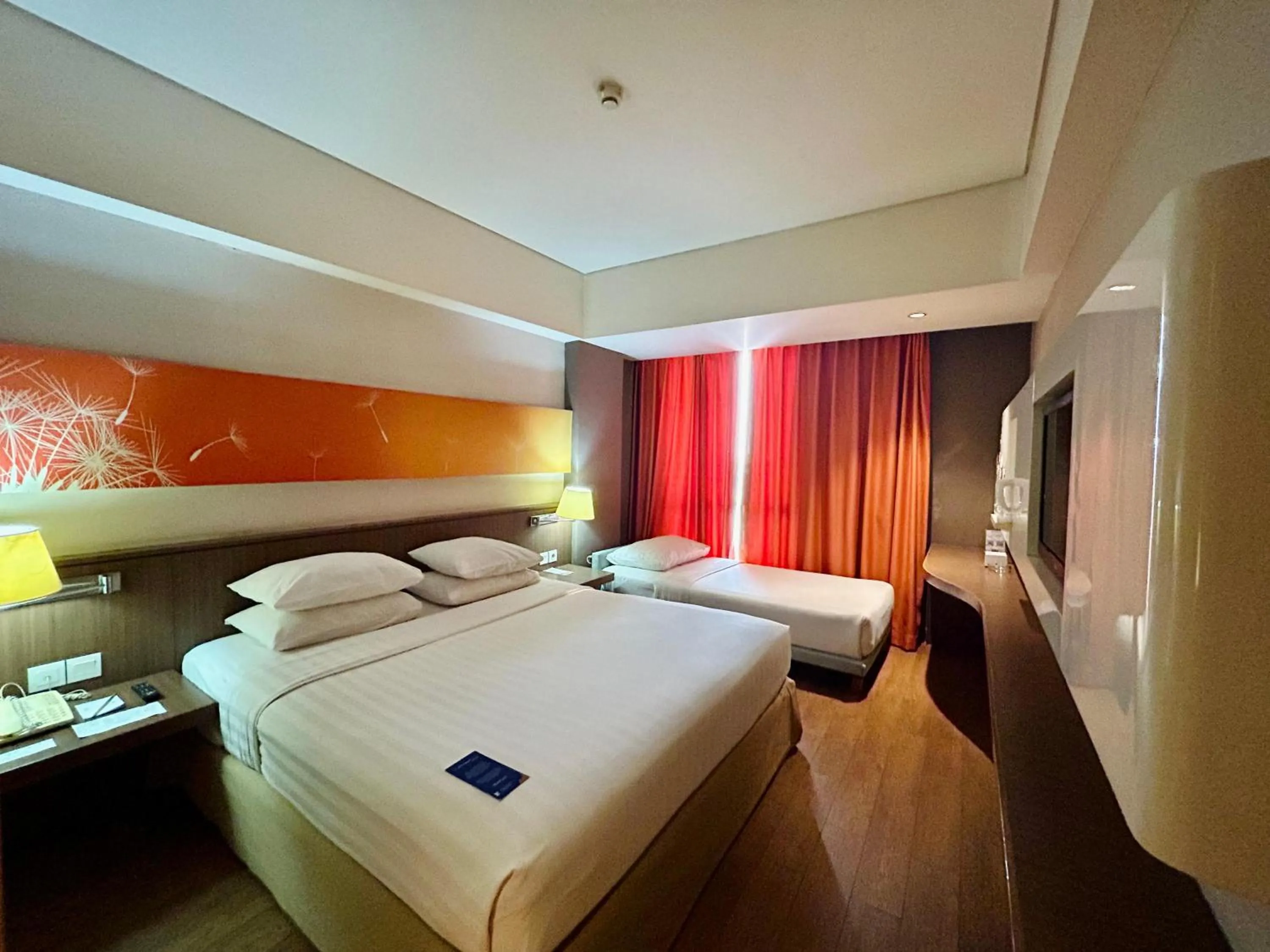 Bed in Soll Marina Hotel Serpong