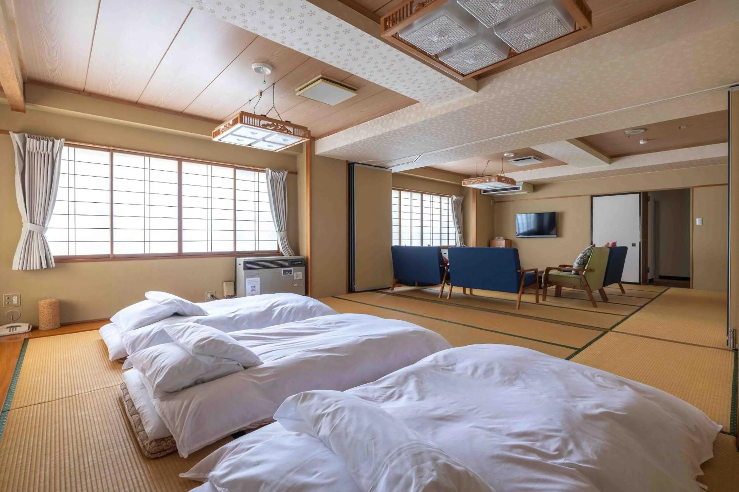 Photo of the whole room, Bed in Elizabeth