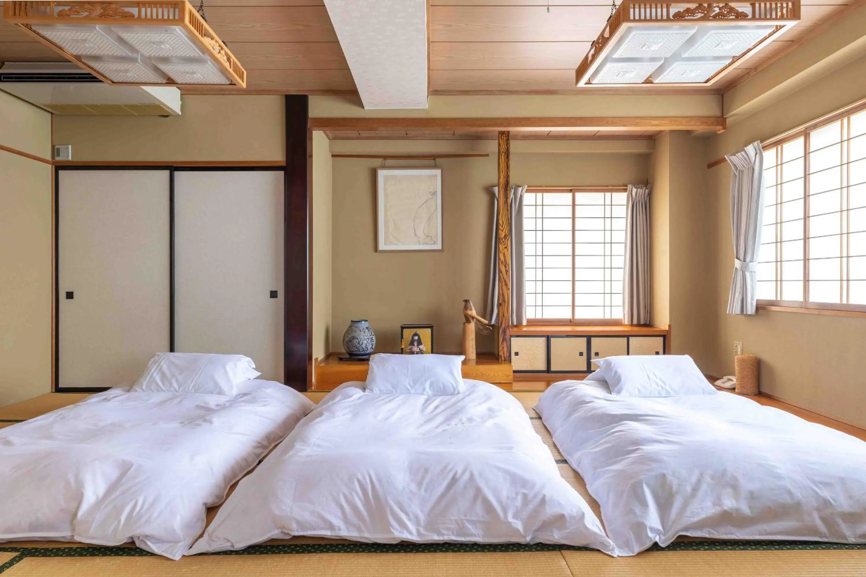 Bedroom, Bed in Elizabeth