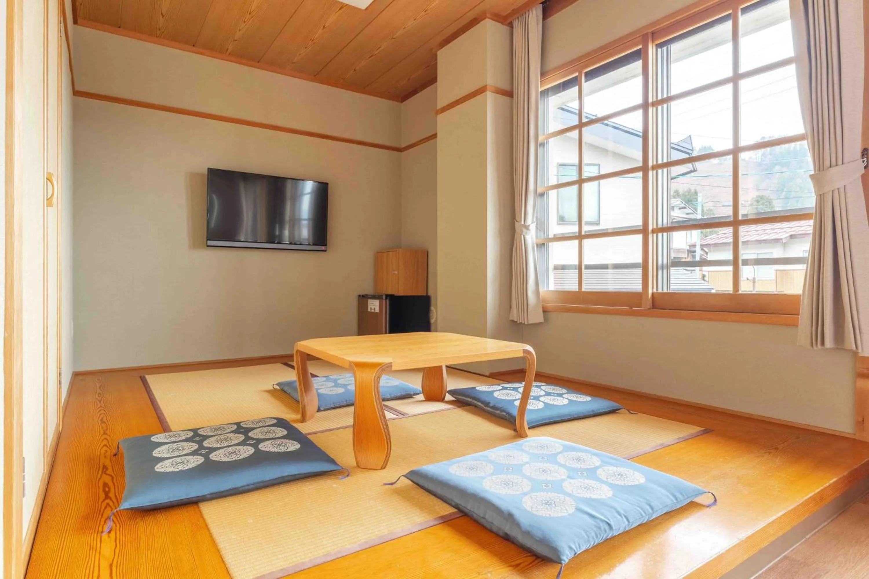 Seating area in Elizabeth