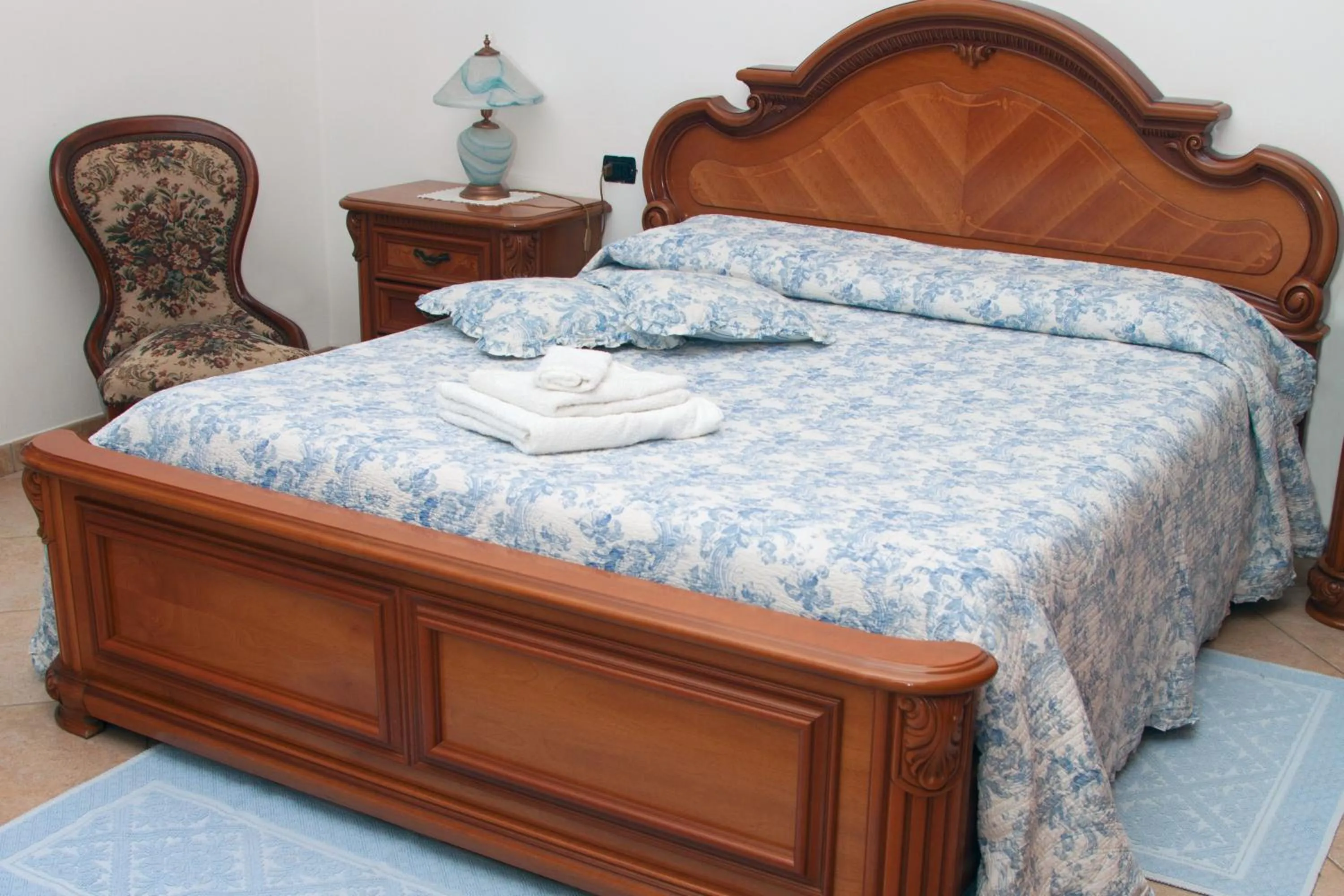 Photo of the whole room, Bed in Il Vecchioliveto di Ornella