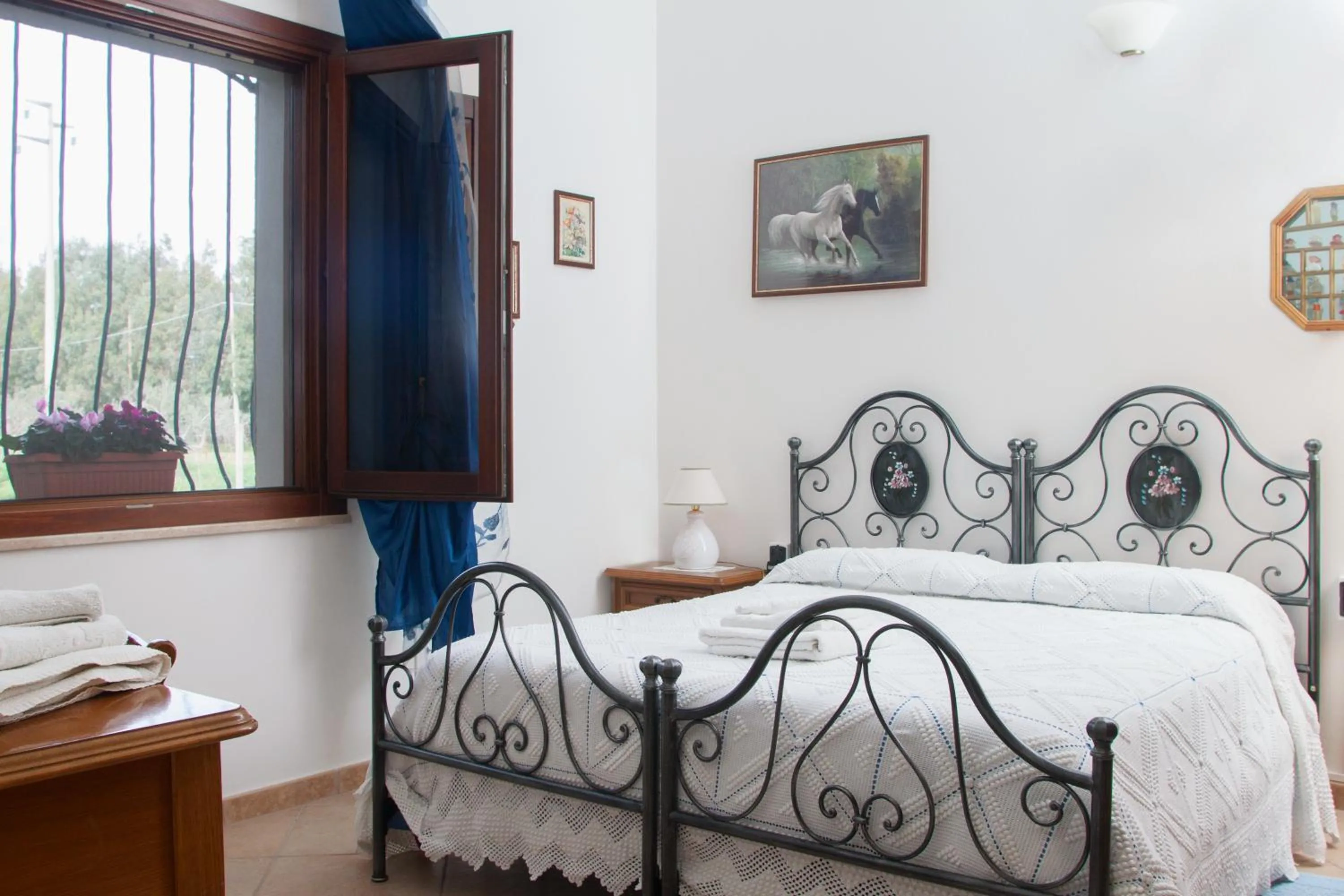 Photo of the whole room, Bed in Il Vecchioliveto di Ornella