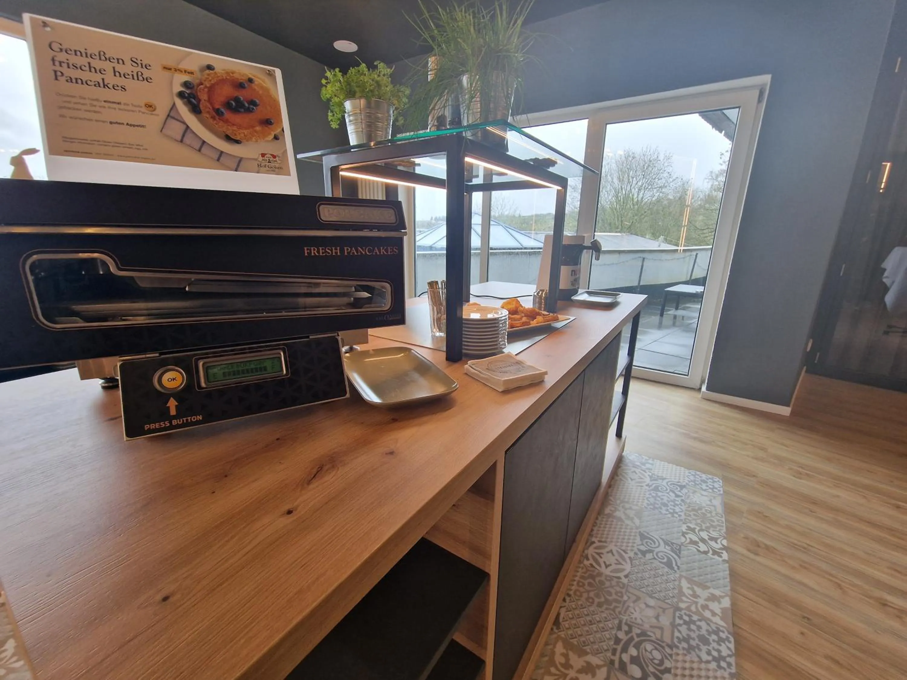 Buffet breakfast in Berghotel Kristall