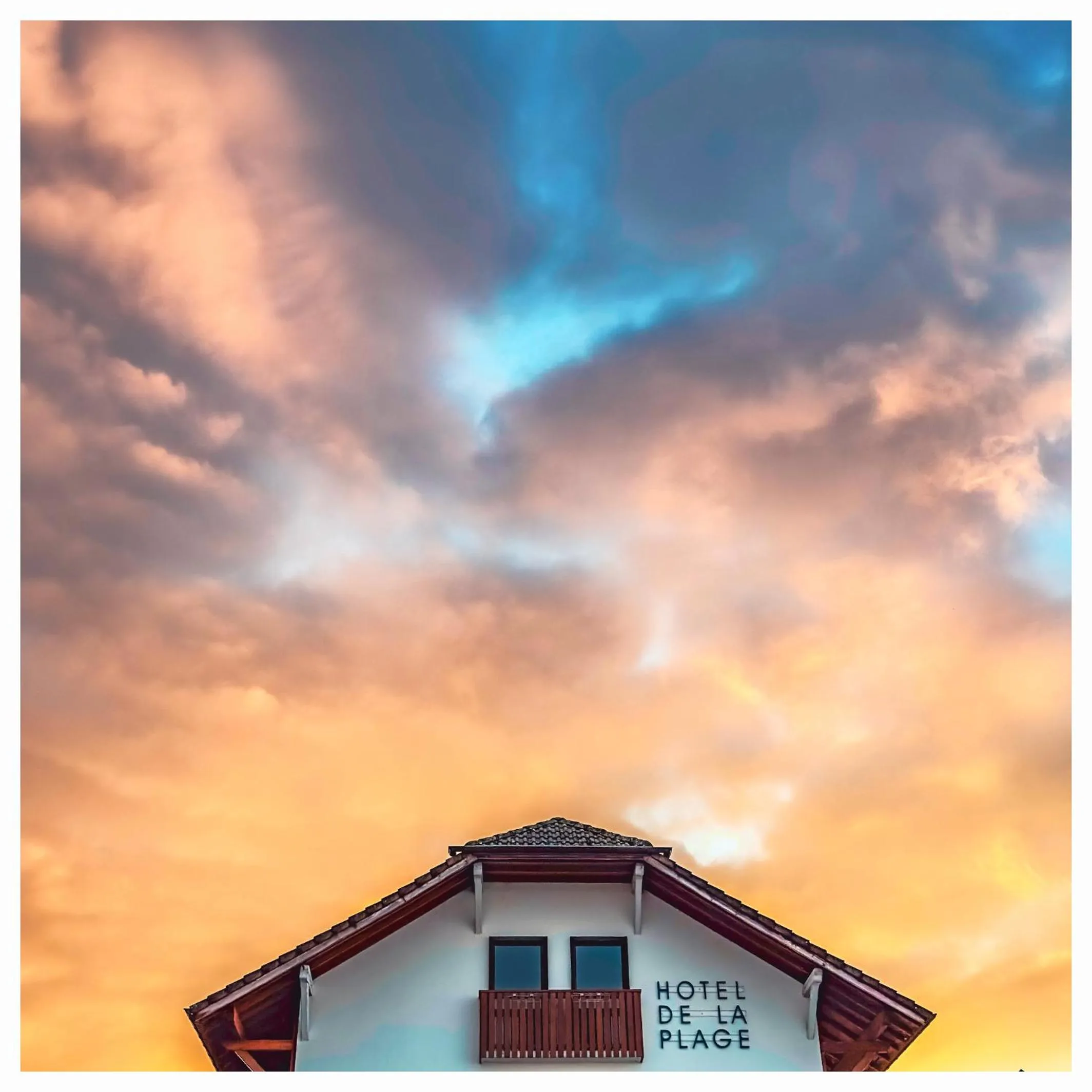 Property building in Hôtel De La Plage