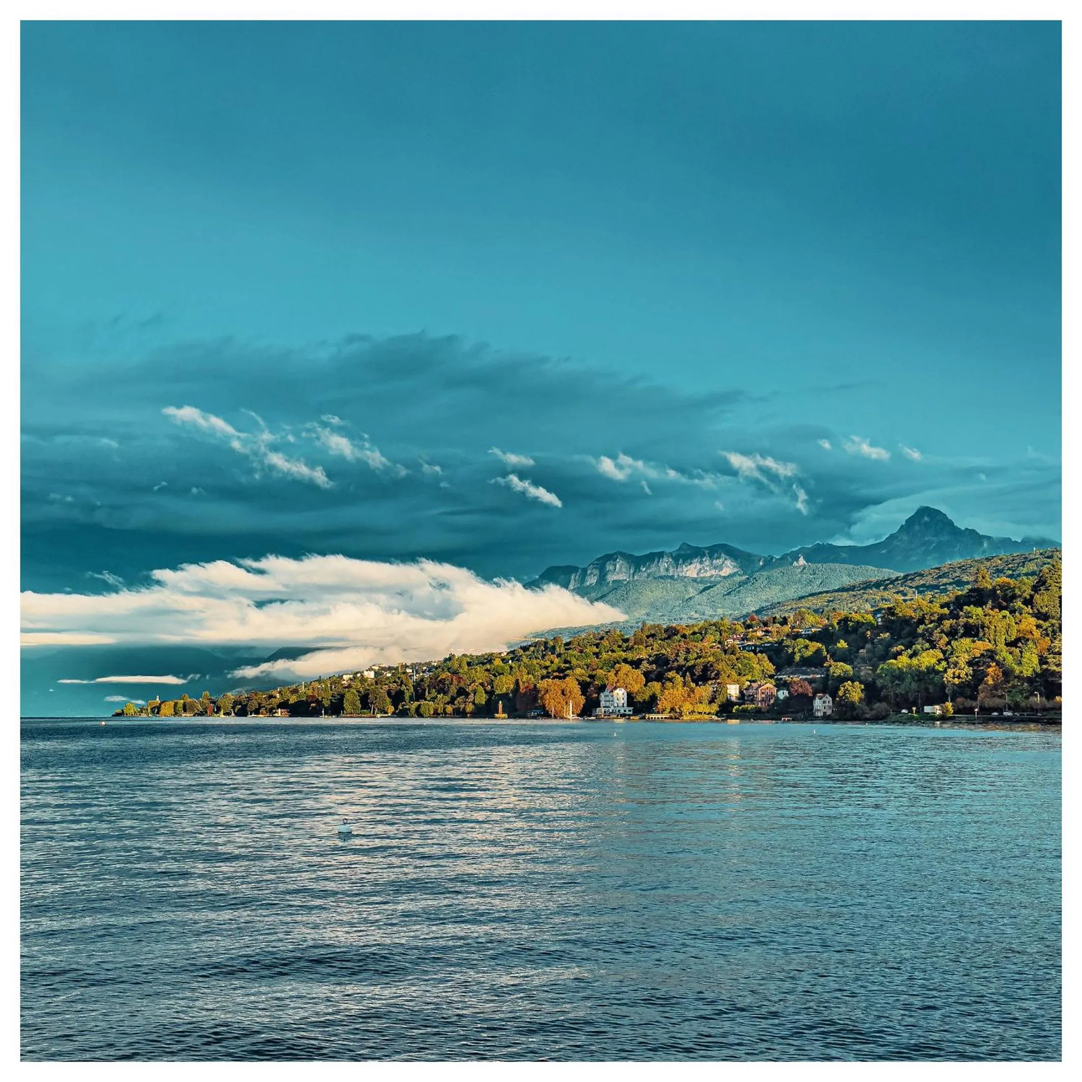 Lake view in Hôtel De La Plage