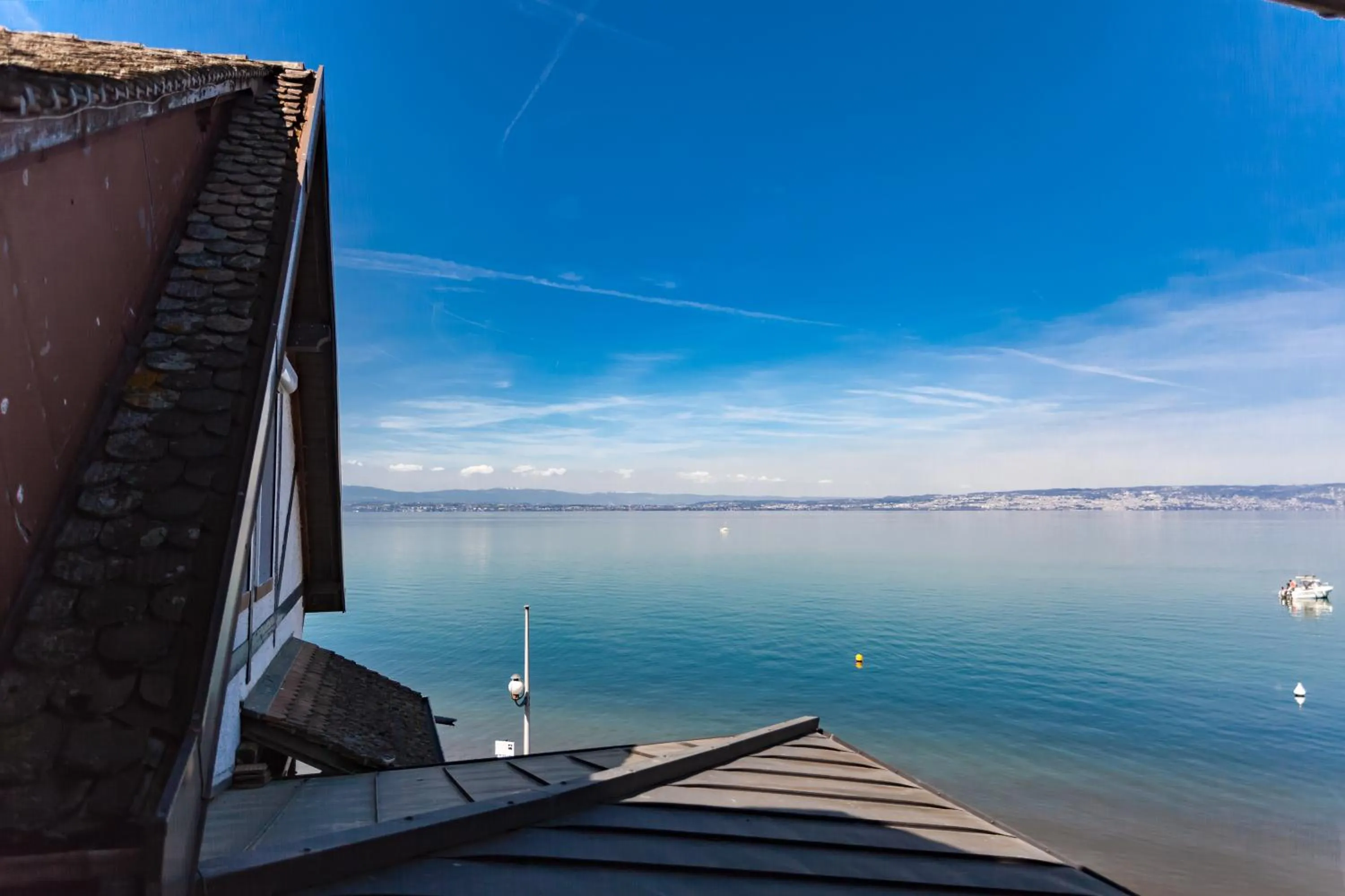 Lake view in Hôtel De La Plage