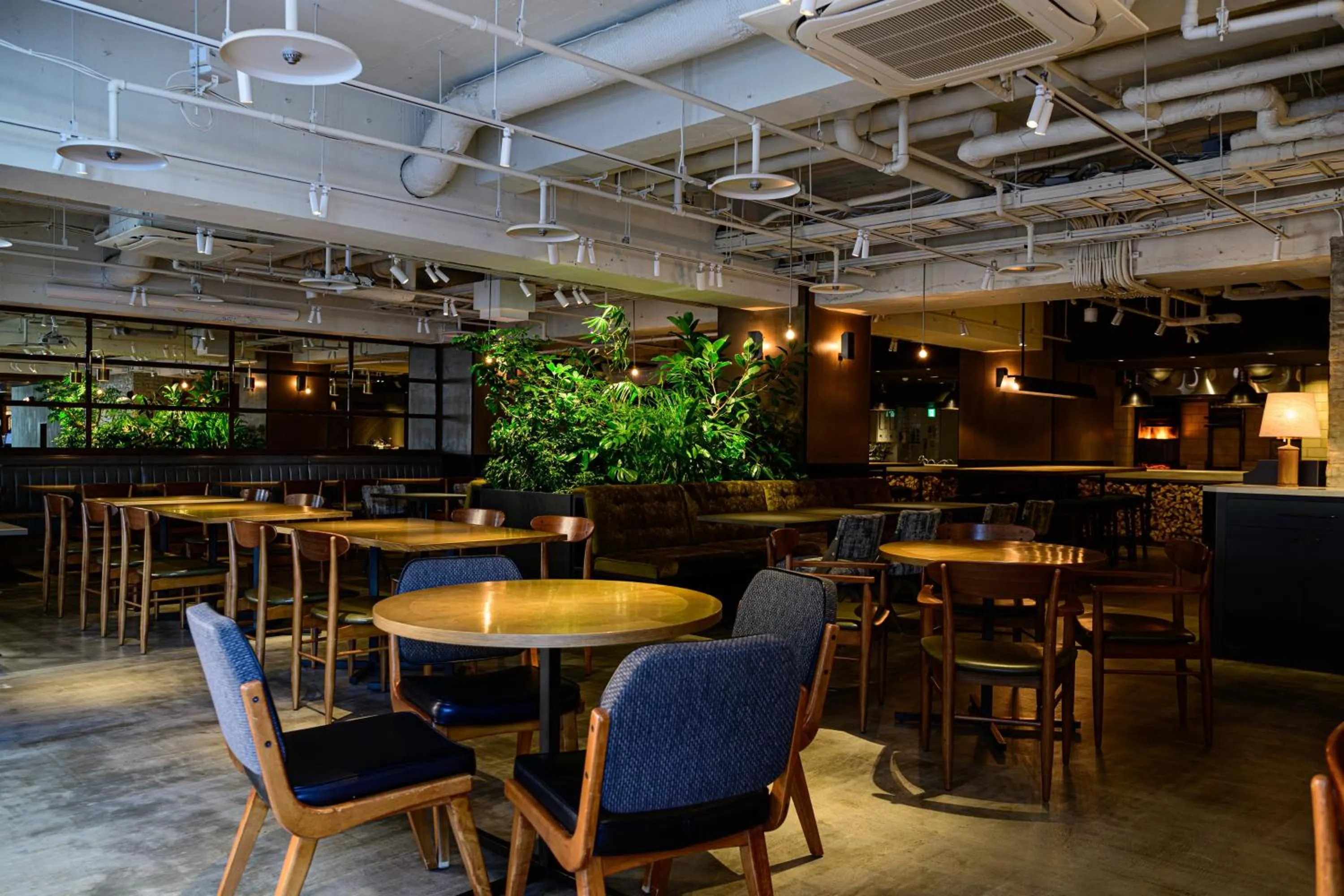 Restaurant/places to eat in Hotel The Knot Yokohama