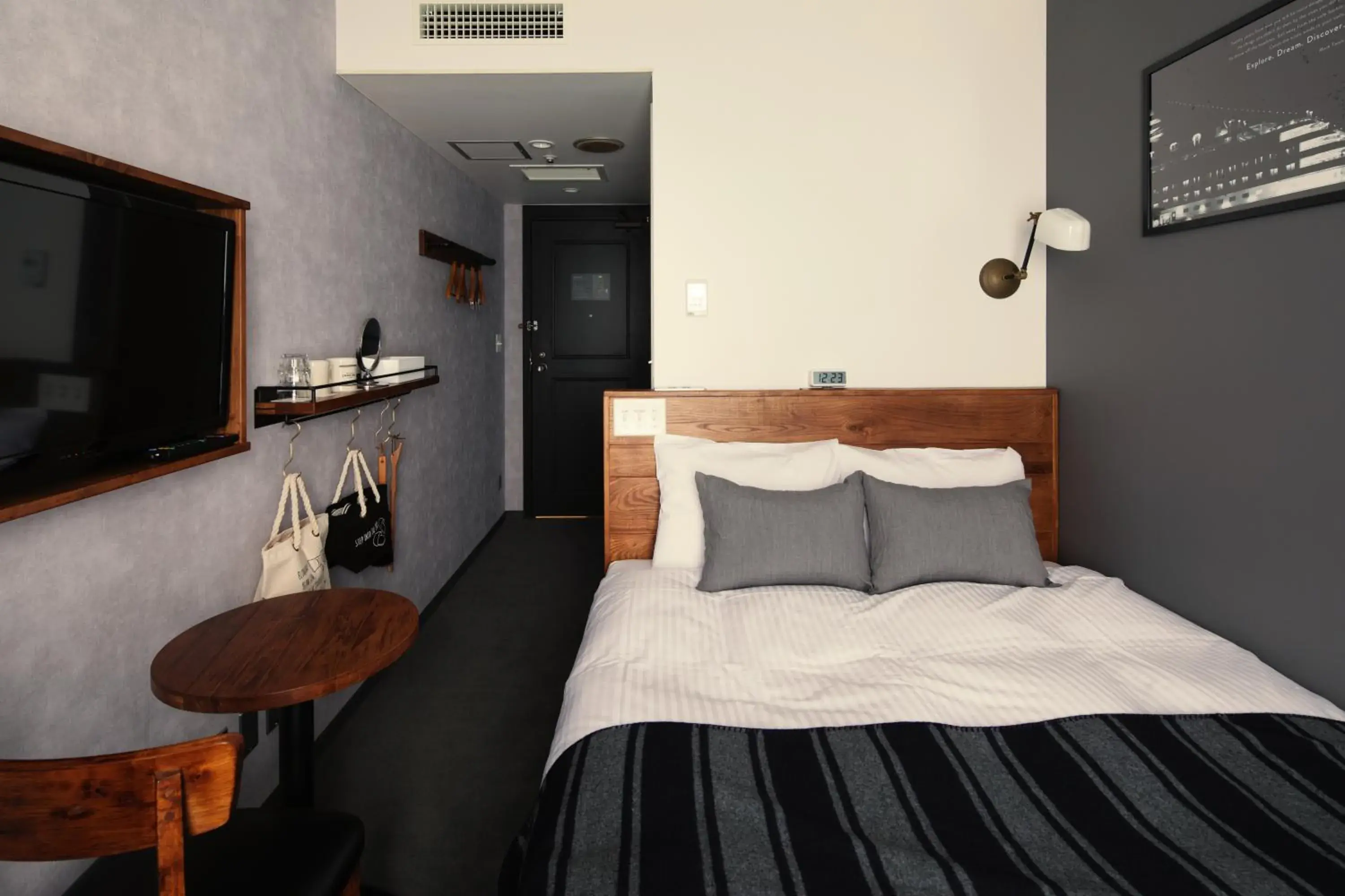 Photo of the whole room, Bed in Hotel The Knot Yokohama Photo of the whole room, Bed in Hotel The Knot Yokohama