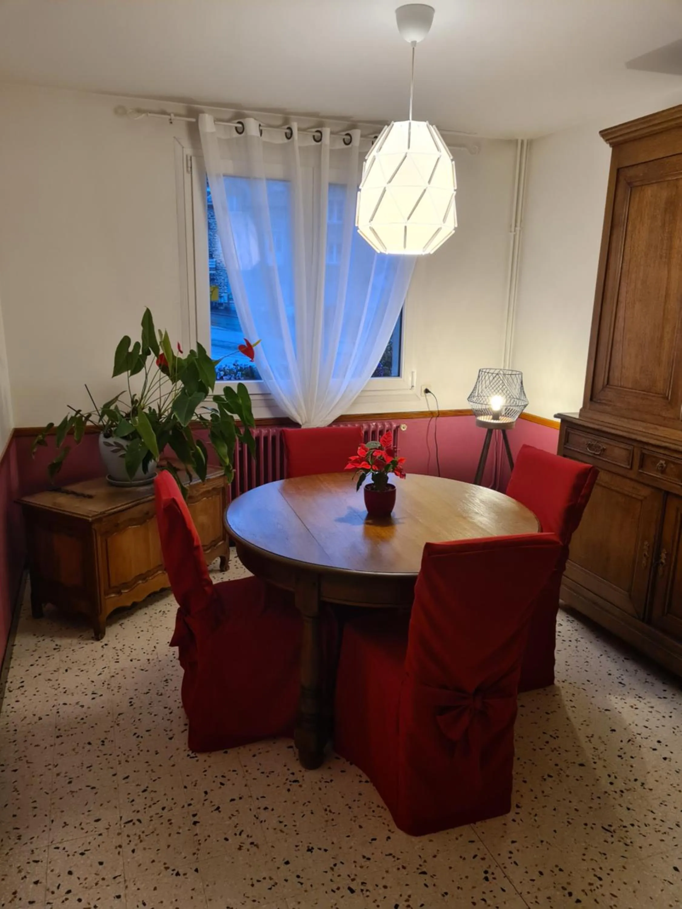 Seating area in Logis Hôtel Restaurant Le Franco Belge