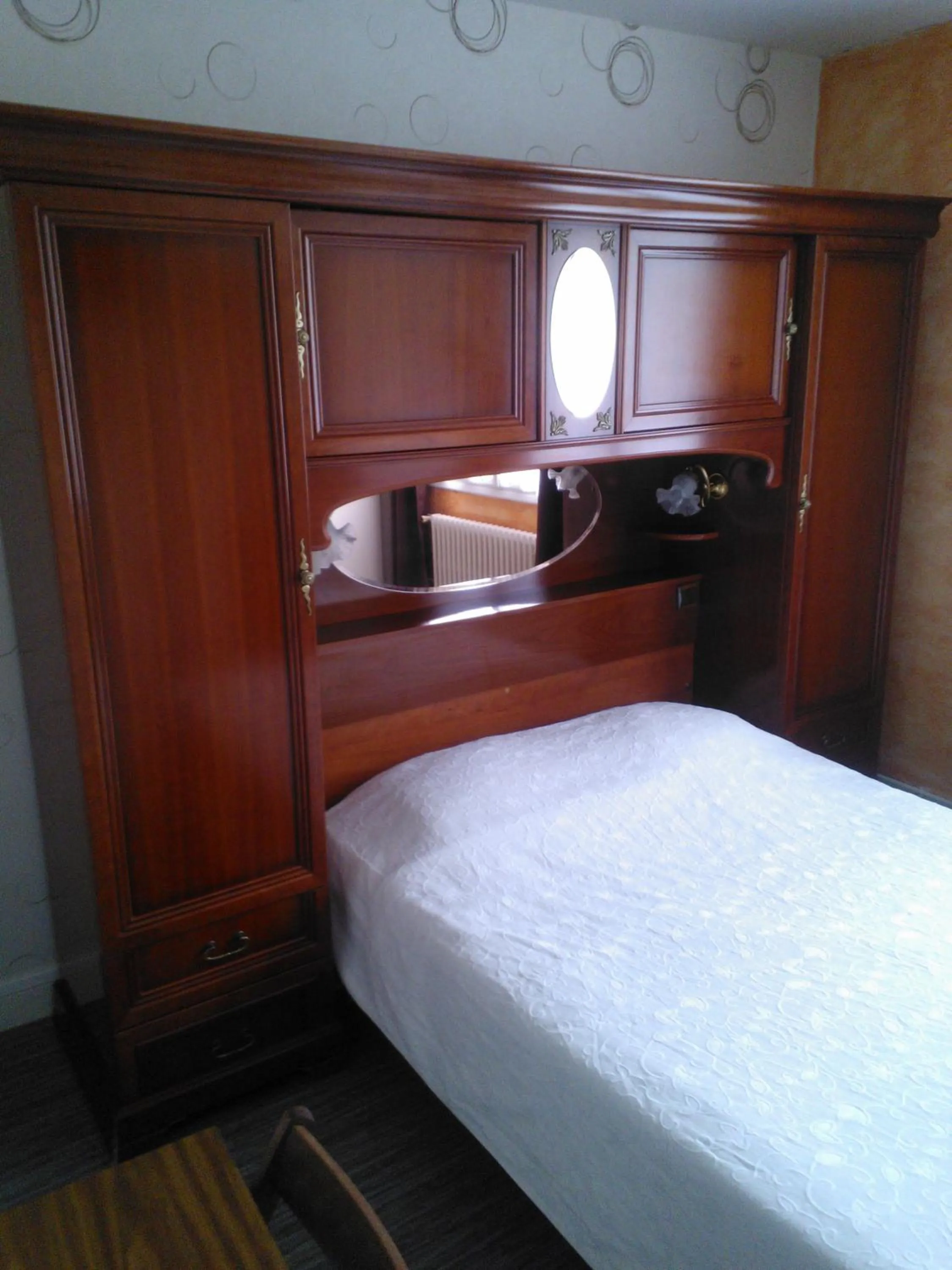 Bedroom, Bed in Logis Hôtel Restaurant Le Franco Belge