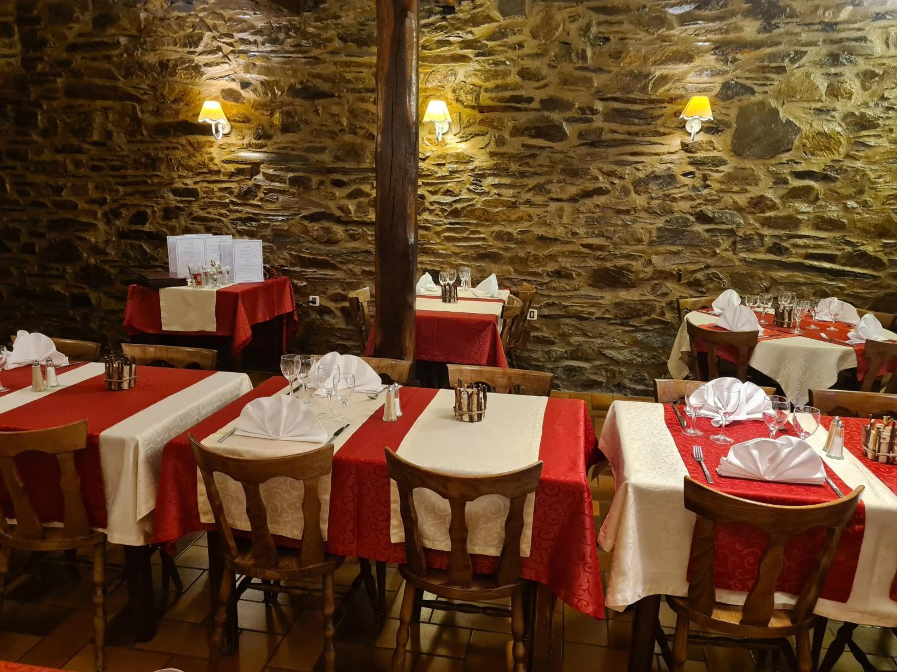 Restaurant/places to eat in Logis Hôtel Restaurant Le Franco Belge