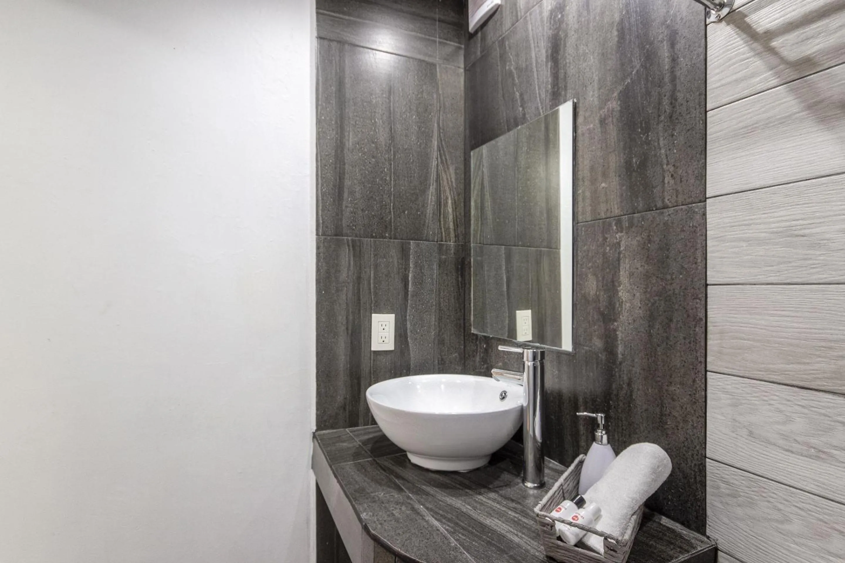 Toilet in Hotel La Colección, Universidad de Guanajuato, Centro