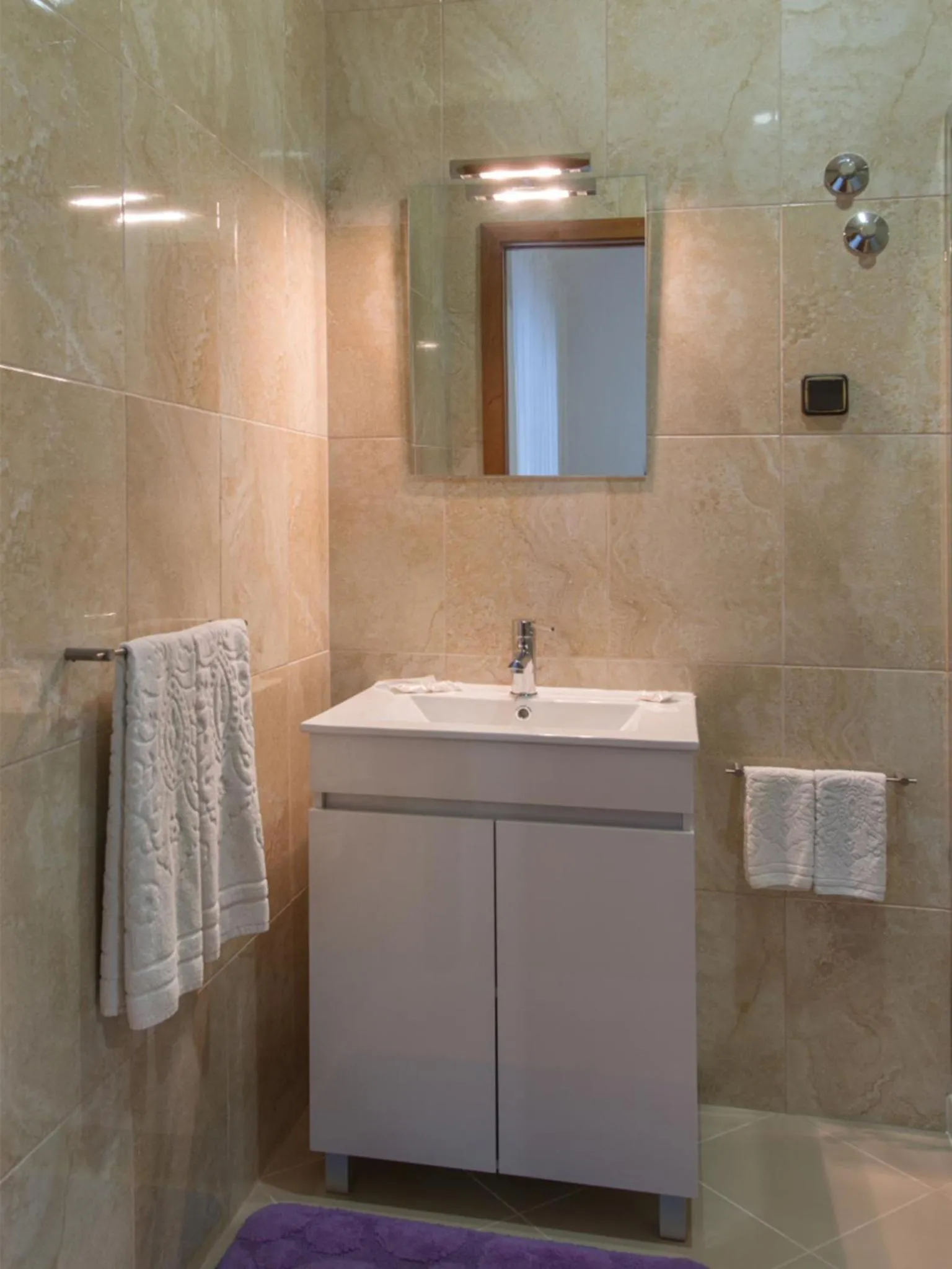 Bathroom in Alojamento Correia