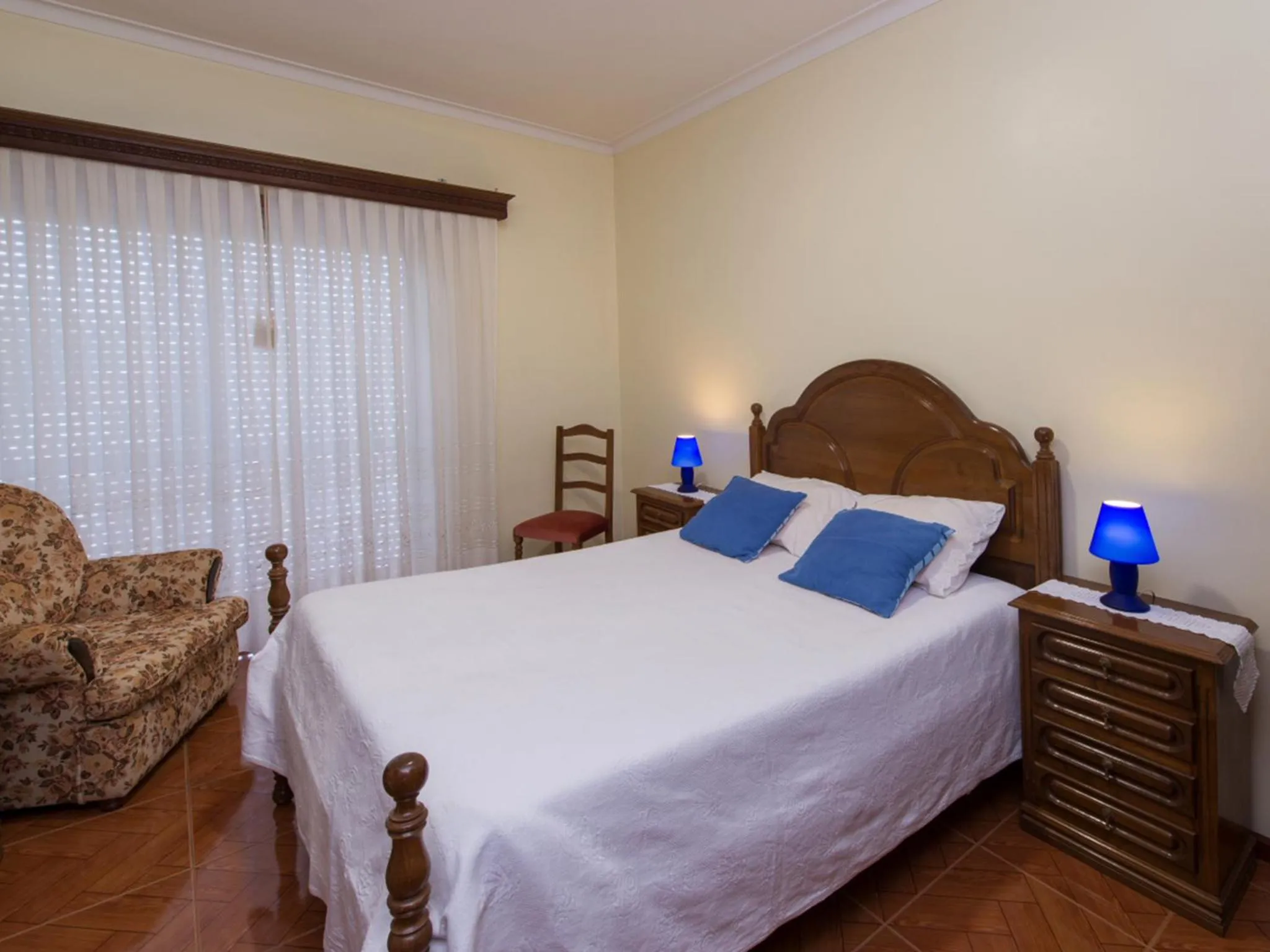 Photo of the whole room, Bed in Alojamento Correia