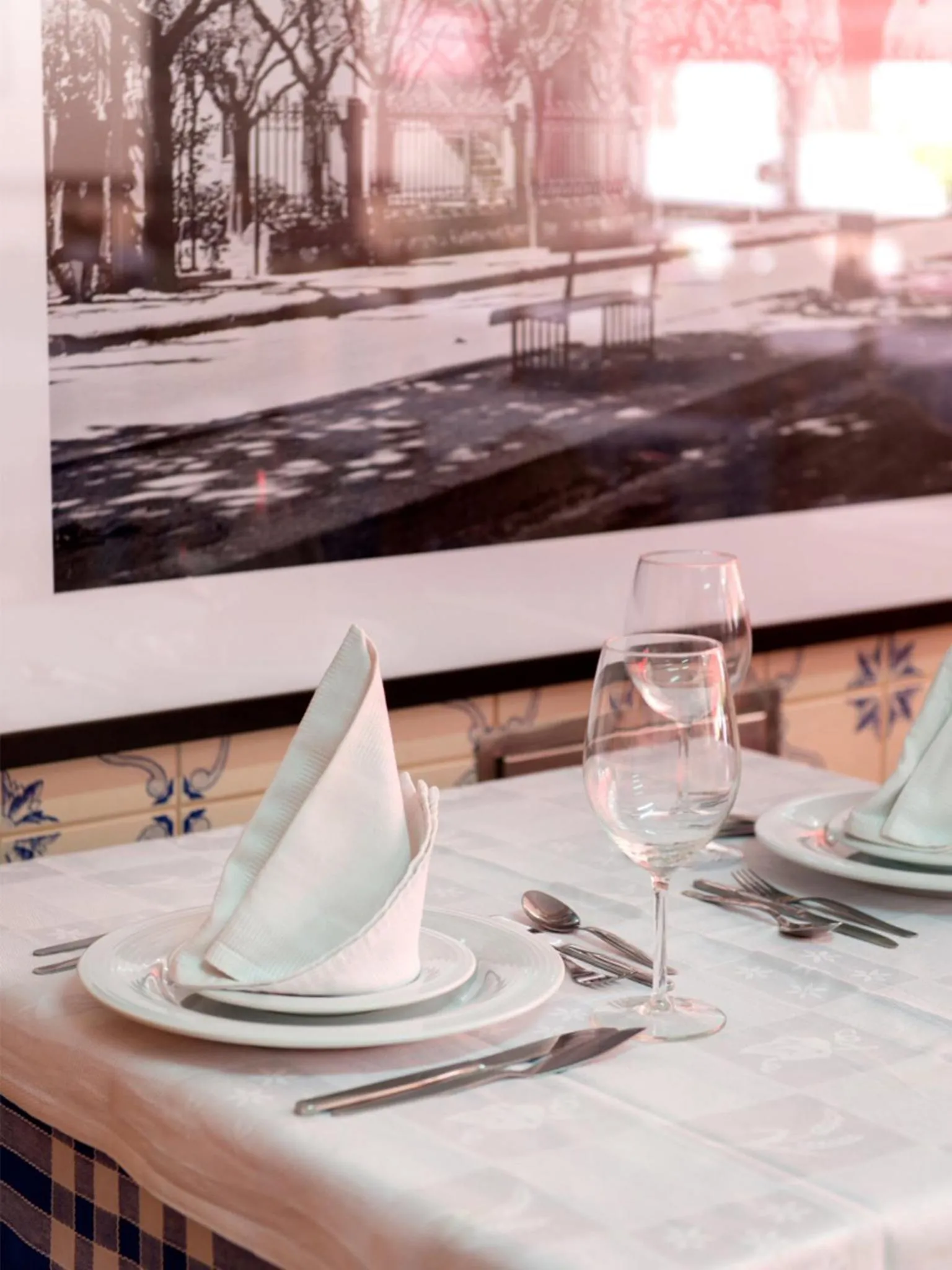 Restaurant/places to eat in Alojamento Correia