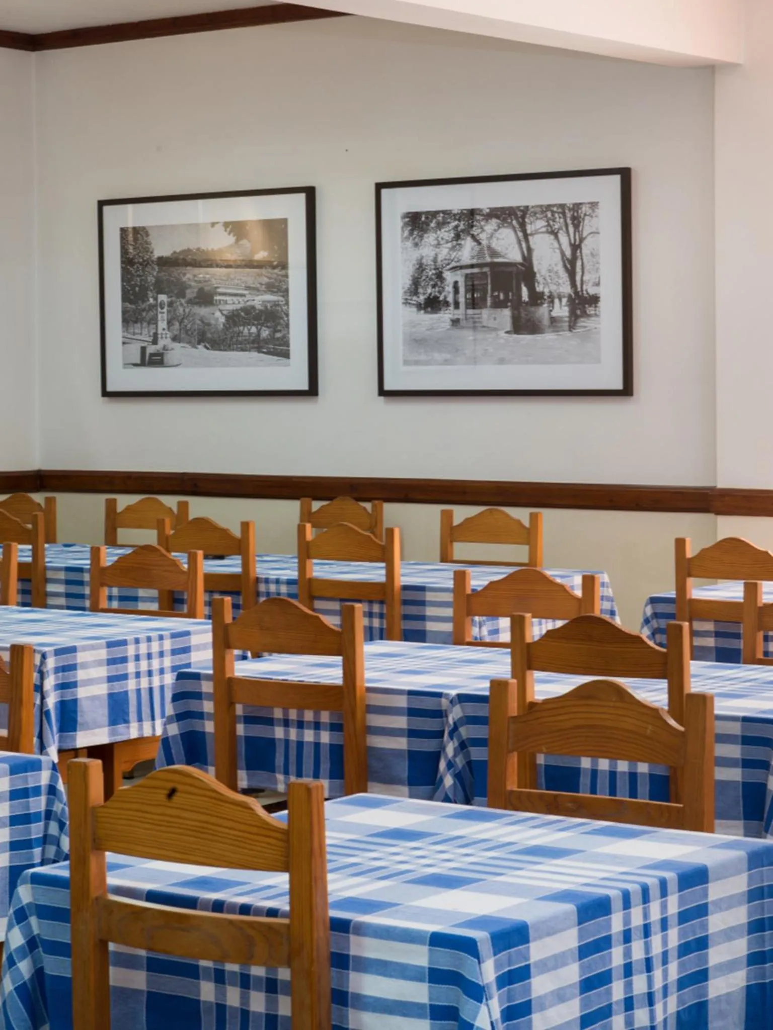 Restaurant/places to eat in Alojamento Correia