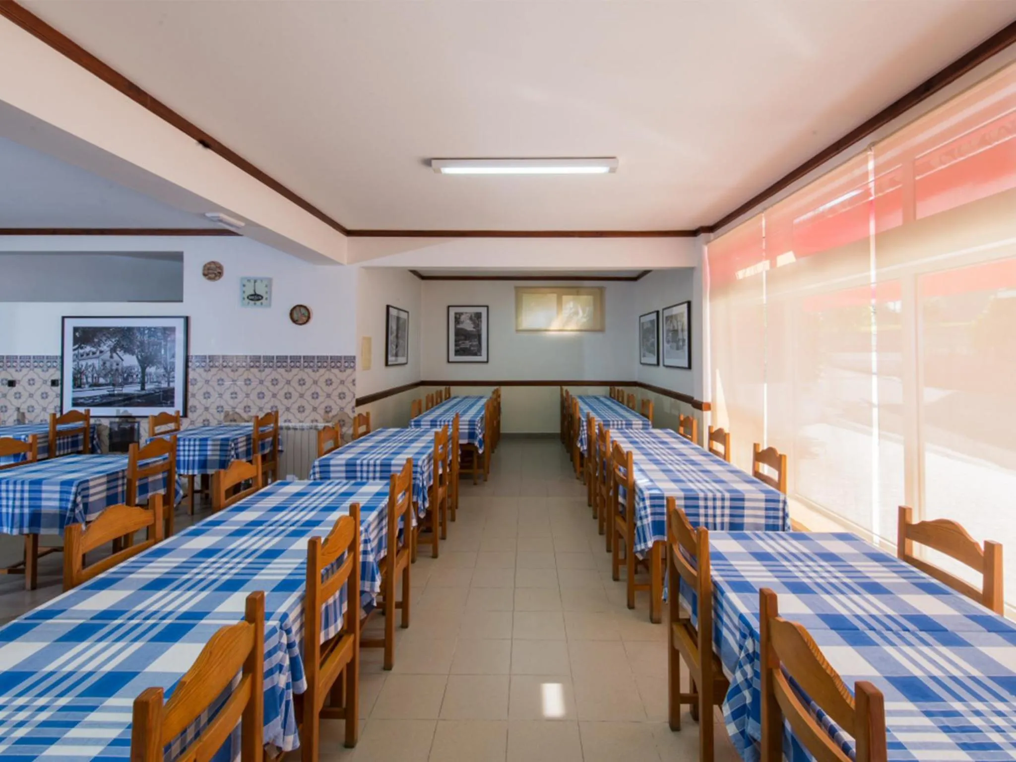 Restaurant/places to eat in Alojamento Correia