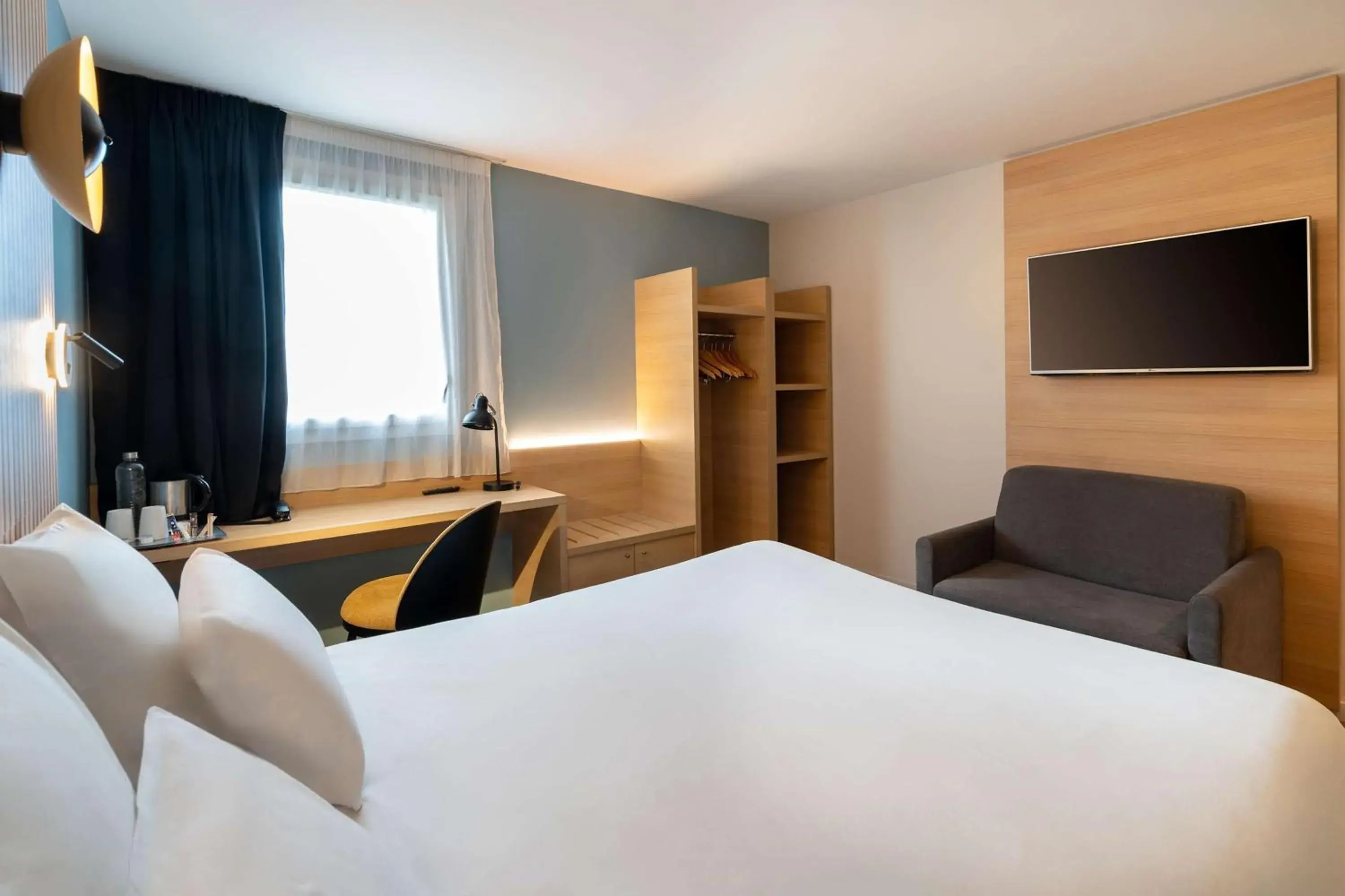 Bed in Best Western Bourgoin Jallieu Bed in Best Western Bourgoin Jallieu