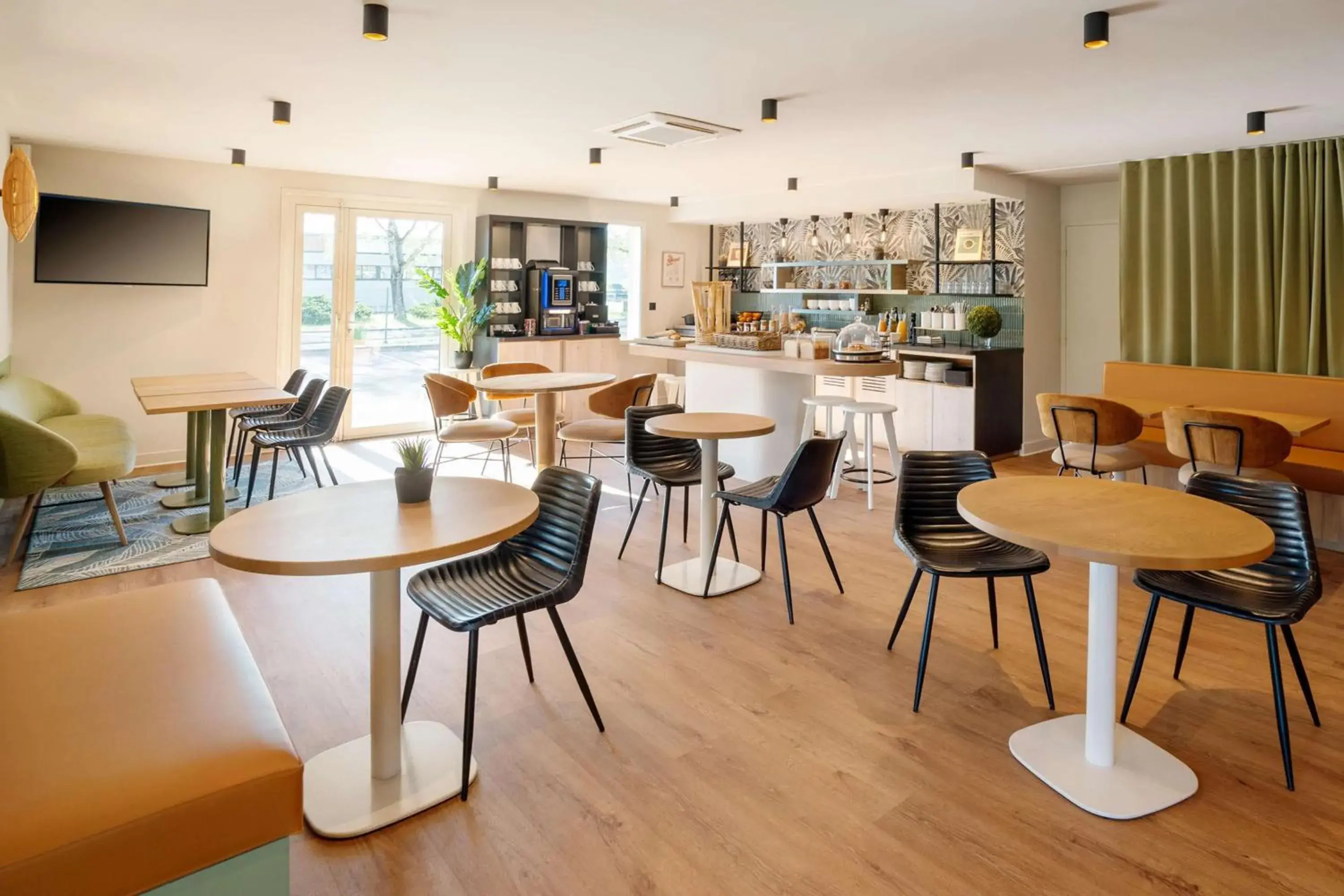 Restaurant/places to eat in Best Western Bourgoin Jallieu Restaurant/places to eat in Best Western Bourgoin Jallieu