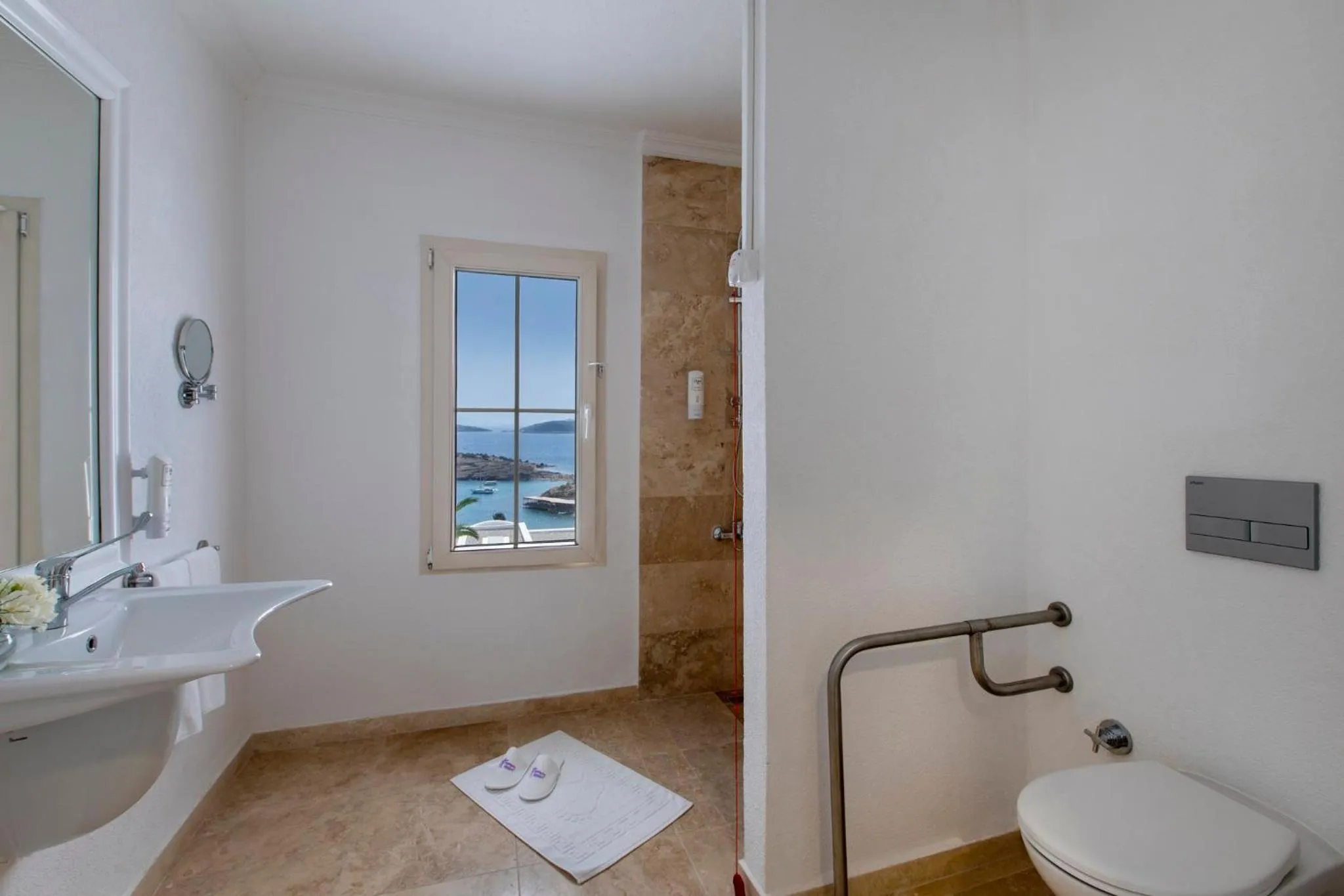 Photo of the whole room in Holiday Inn Resort Bodrum by IHG