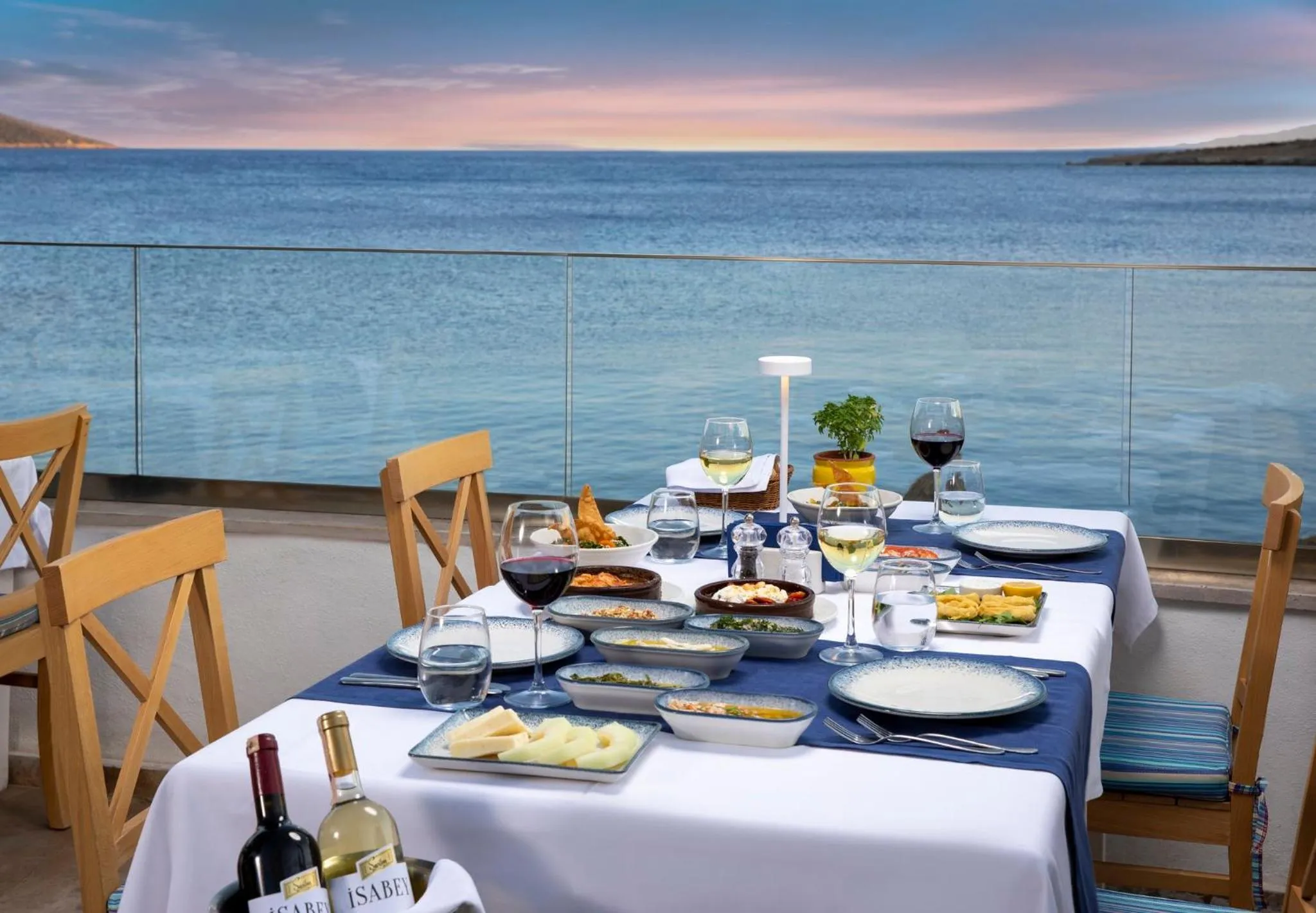 Restaurant/places to eat in Holiday Inn Resort Bodrum by IHG