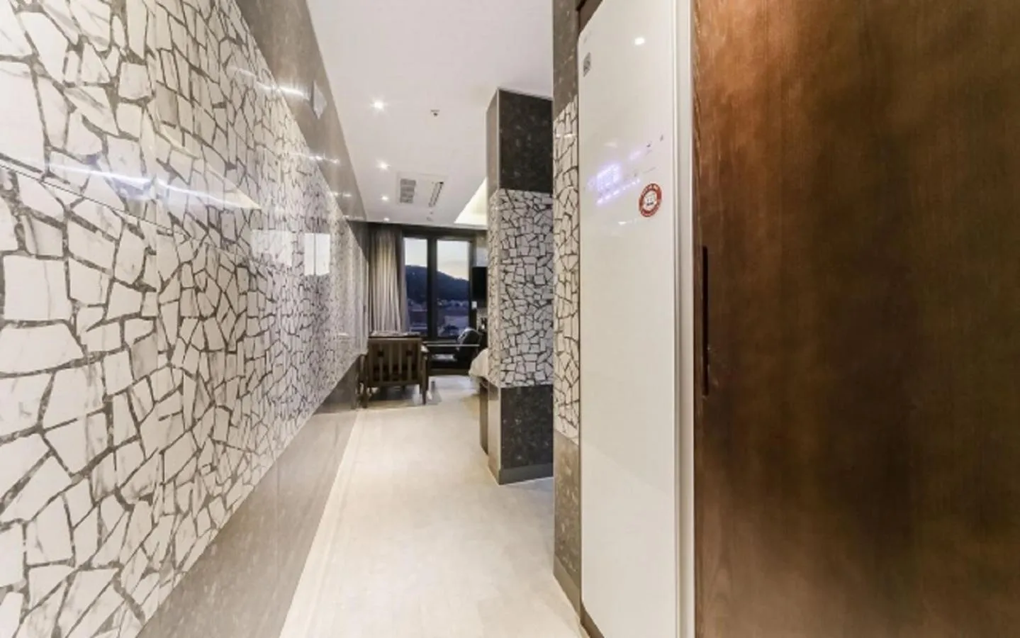 Area and facilities in HOTEL YUNA Business