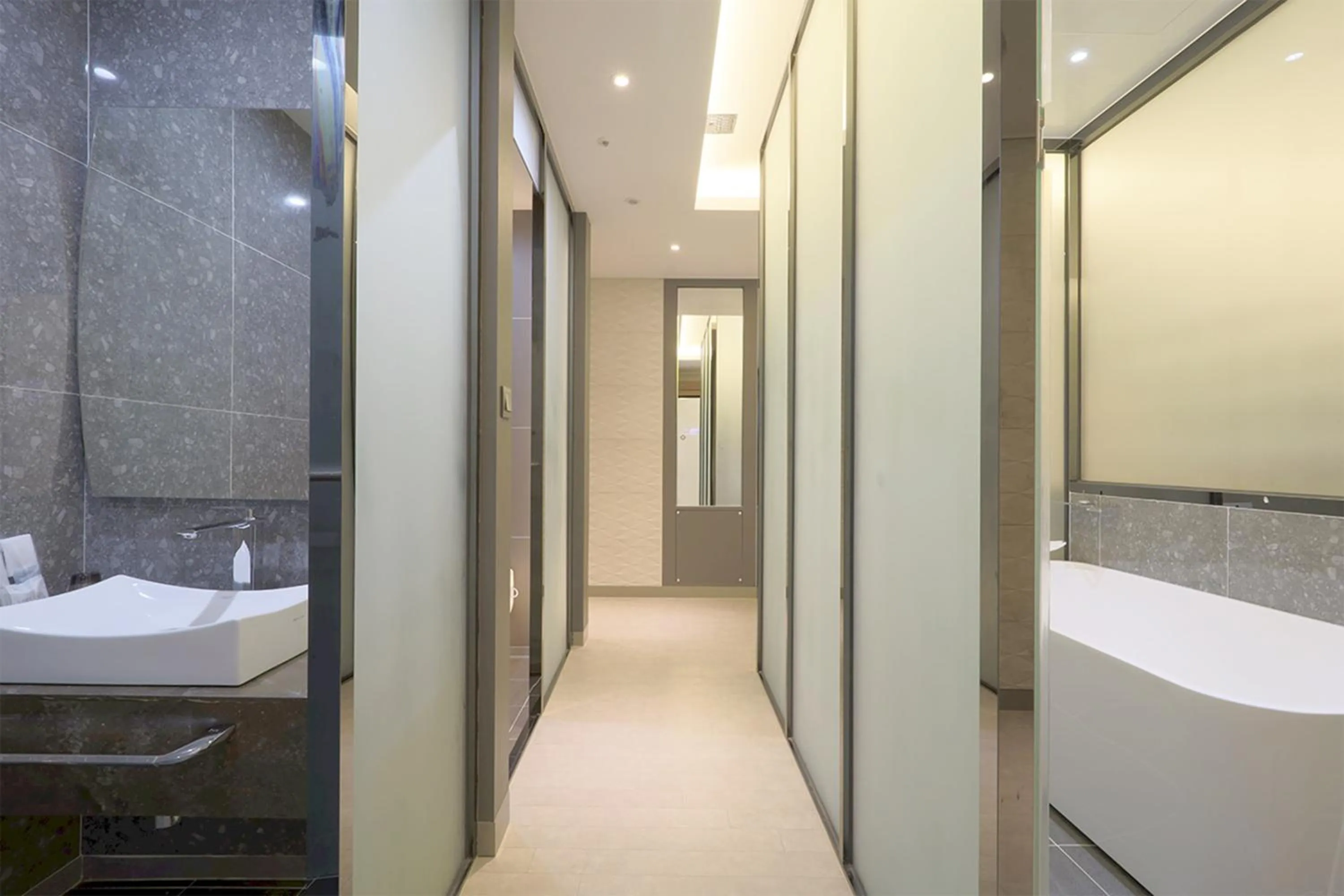 Bathroom in HOTEL YUNA Business