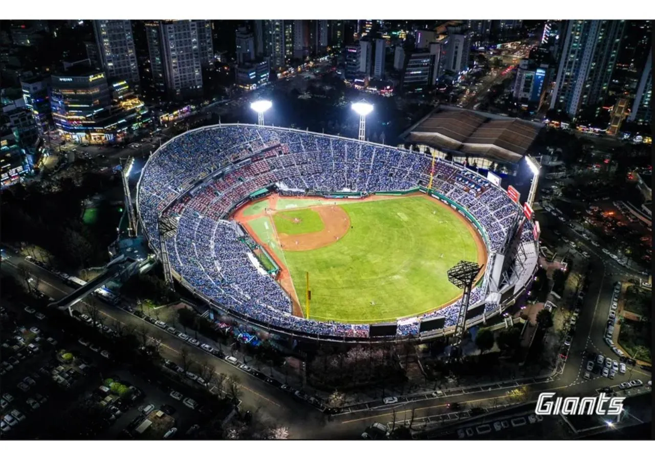 Nearby landmark in HOTEL YUNA Business