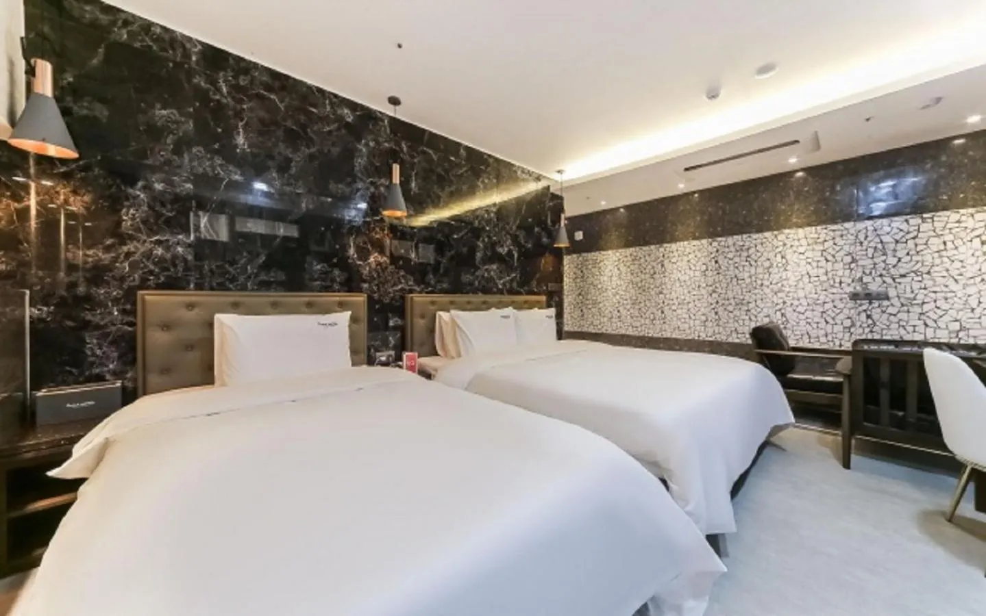 Bed in HOTEL YUNA Business