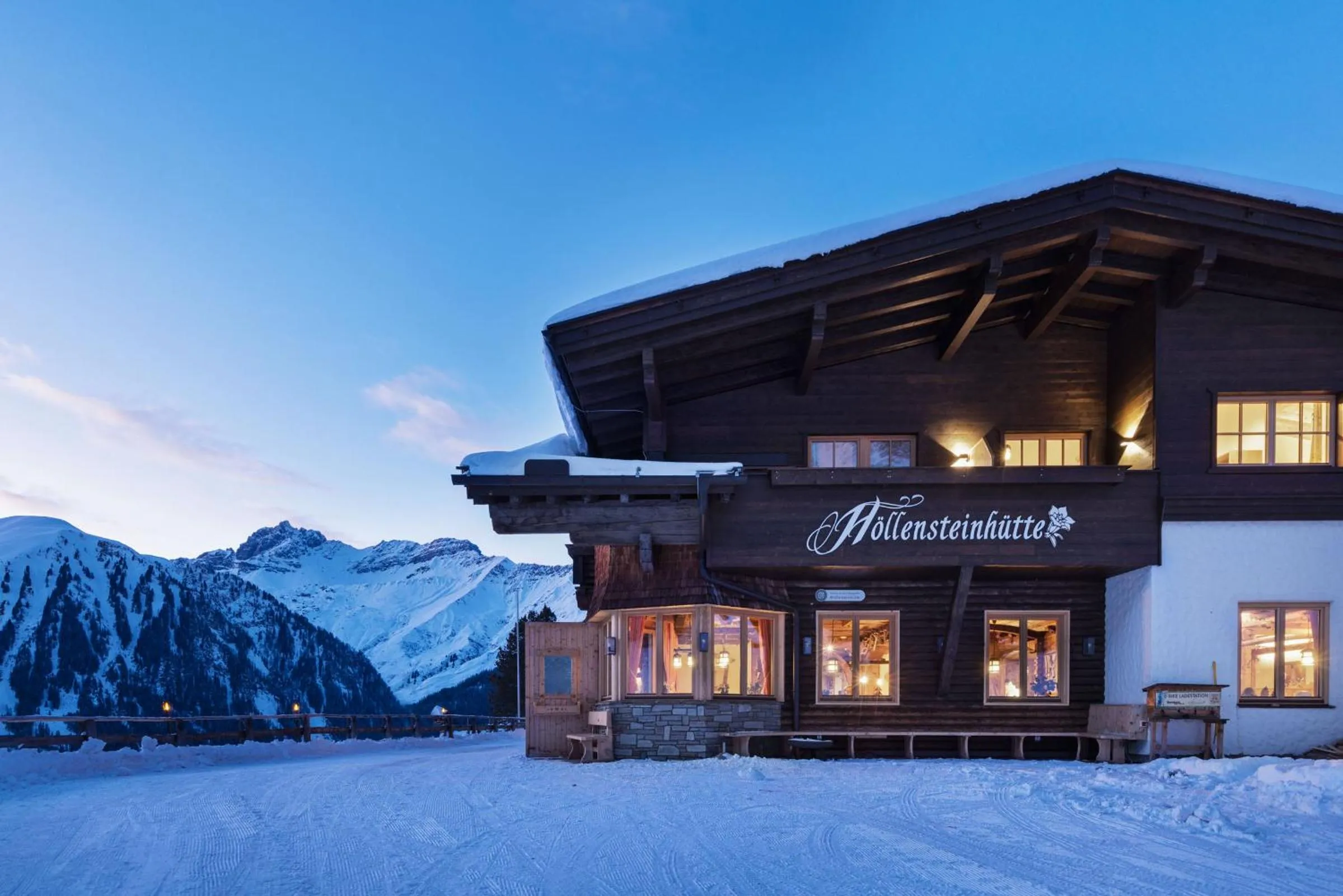 Property building in Berggasthaus Höllensteinhütte