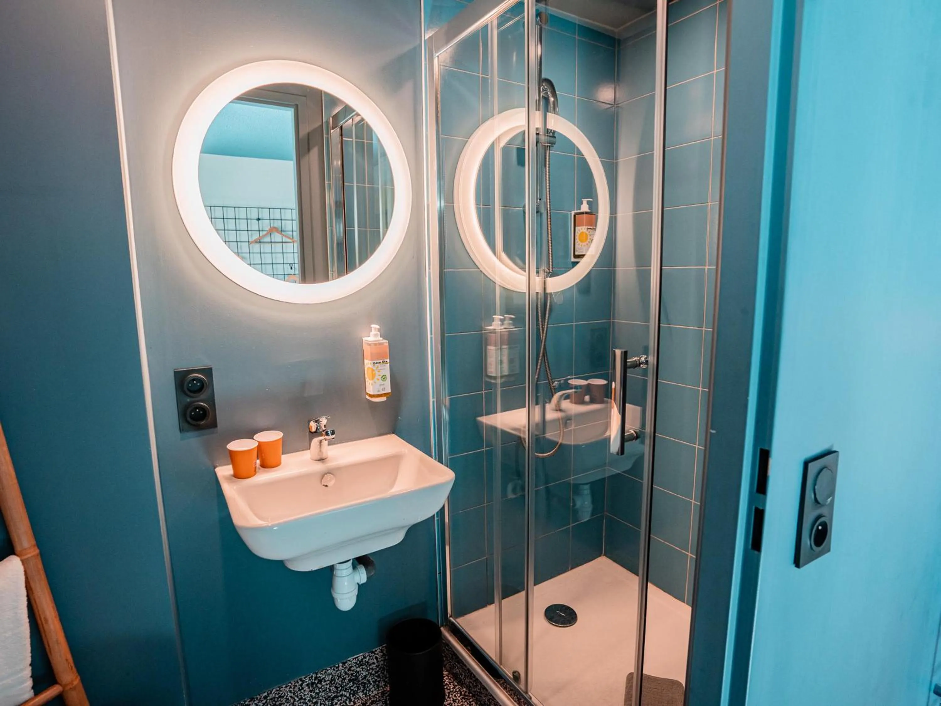 Bathroom in Greet hôtel Montpellier Aéroport Parc des Expos