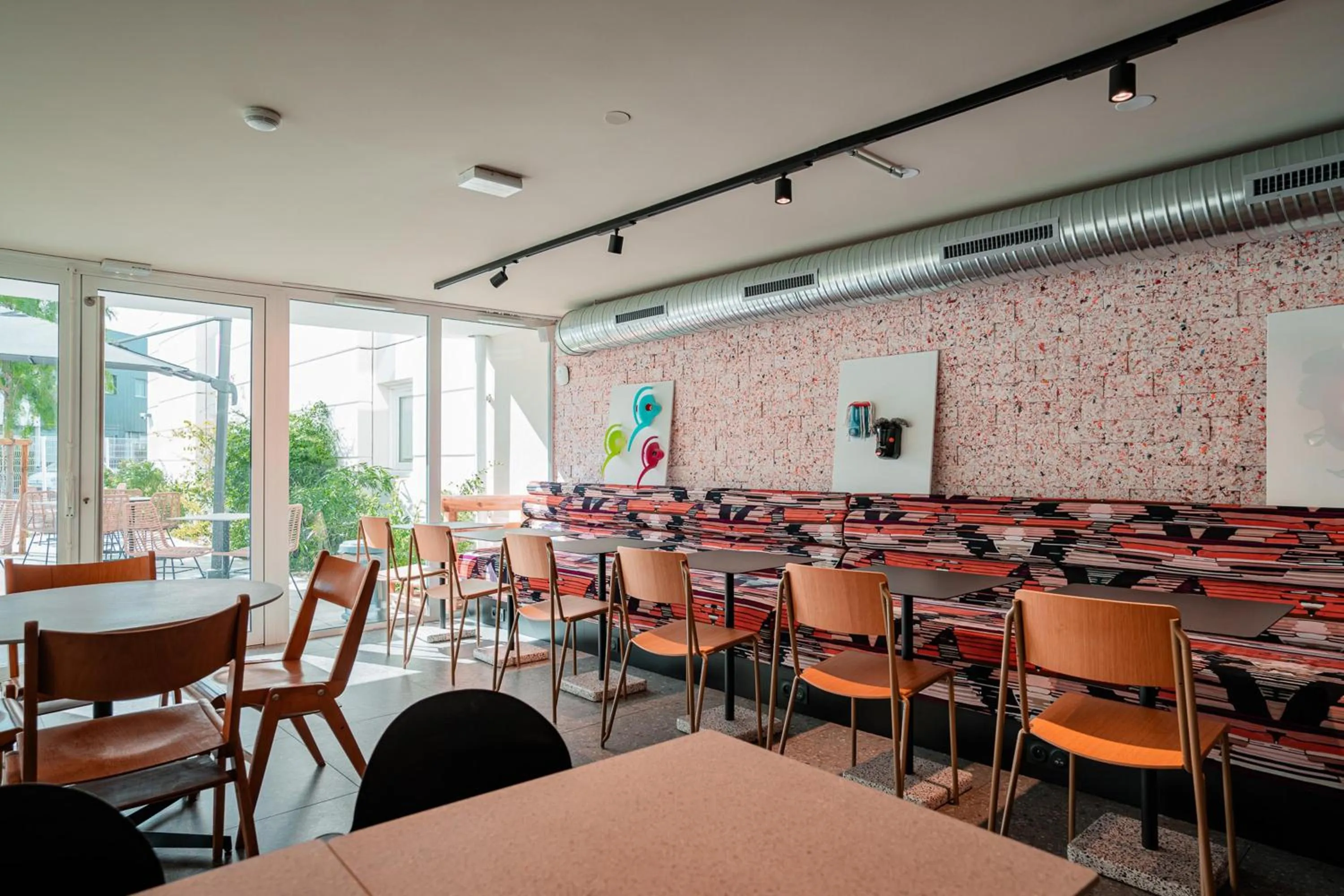 Restaurant/places to eat in Greet hôtel Montpellier Aéroport Parc des Expos