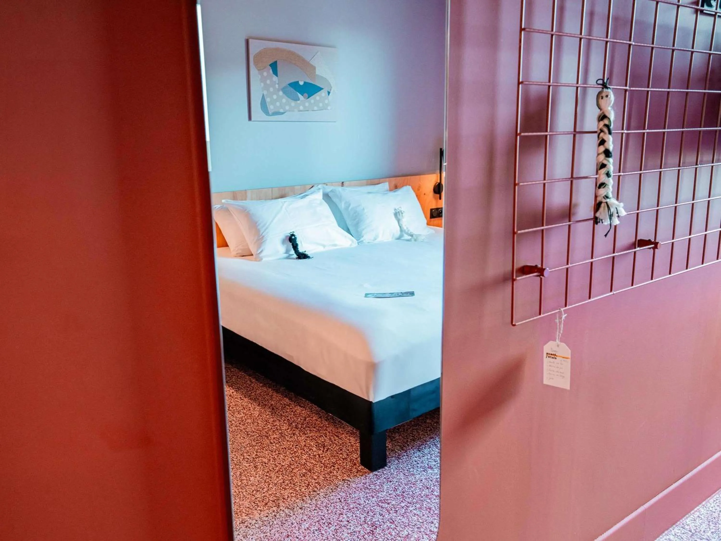 Bedroom, Bed in Greet hôtel Montpellier Aéroport Parc des Expos