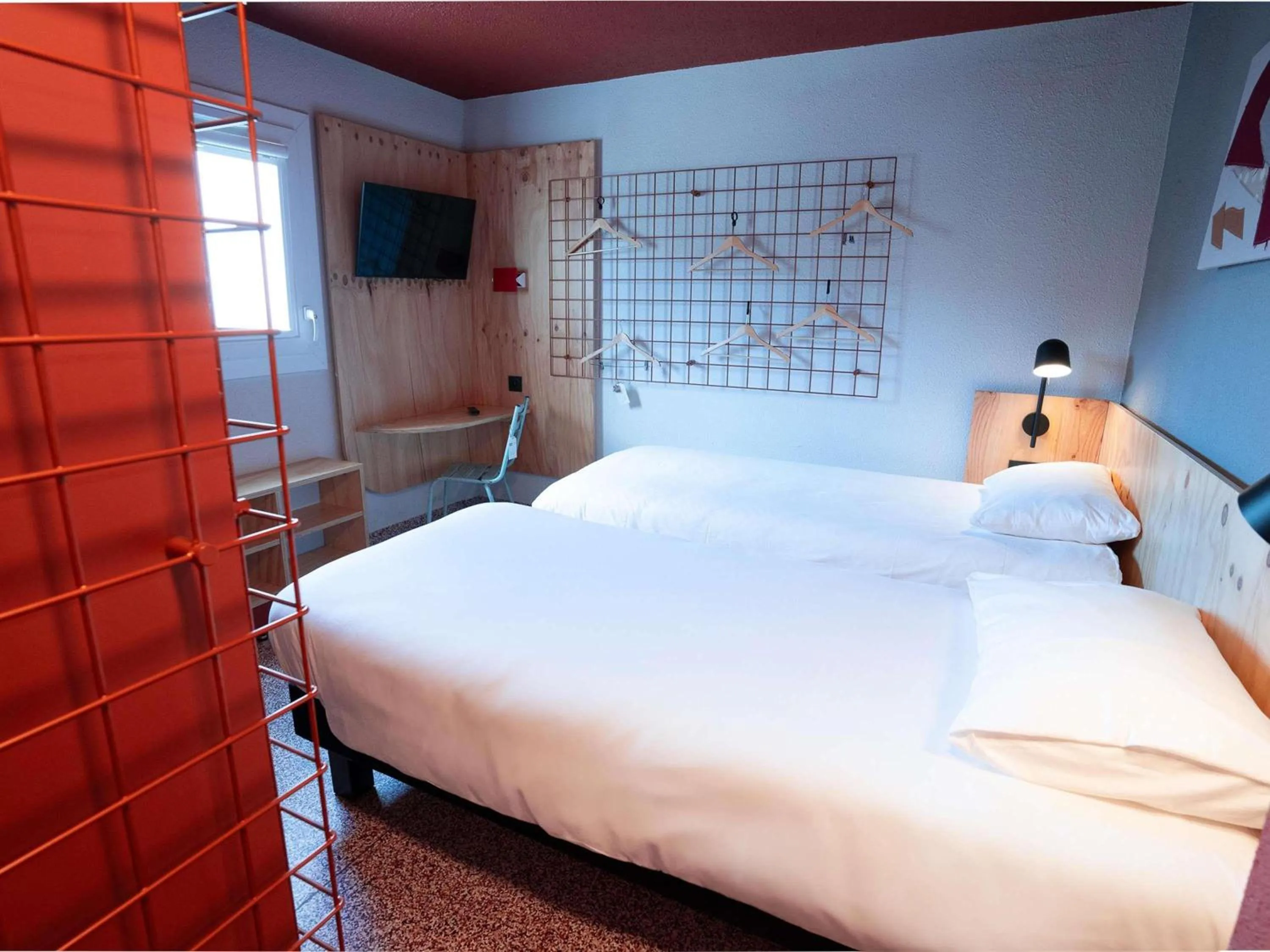 Bedroom, Bed in Greet hôtel Montpellier Aéroport Parc des Expos