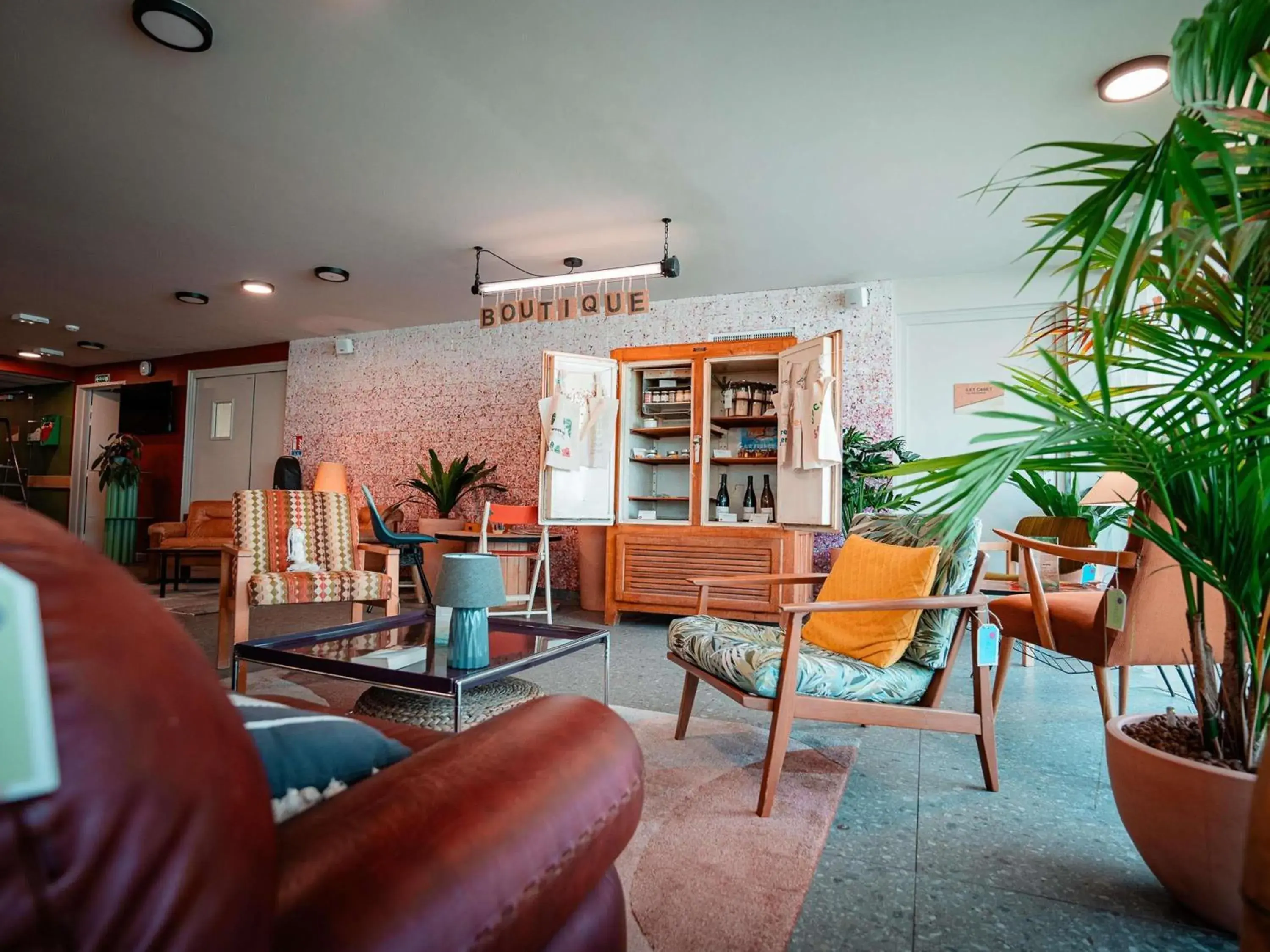 Property building in Greet hôtel Montpellier Aéroport Parc des Expos Property building in Greet hôtel Montpellier Aéroport Parc des Expos