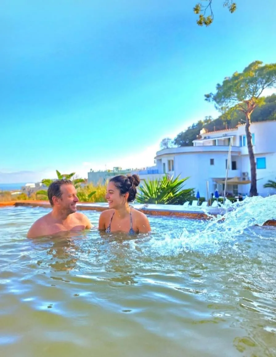 Swimming pool in Bristol Hotel