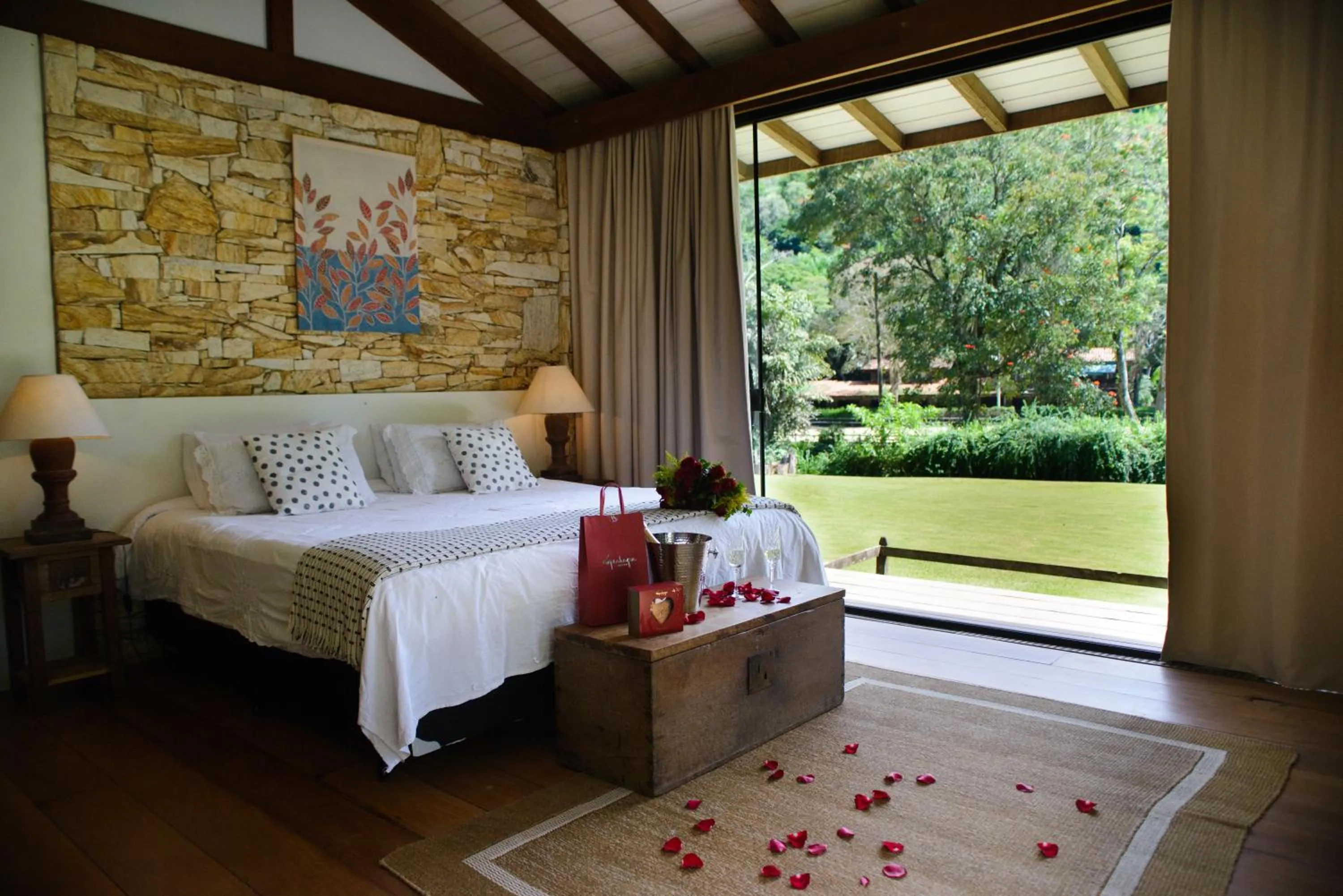 Bedroom, Bed in Pousada Boutique Itaipava