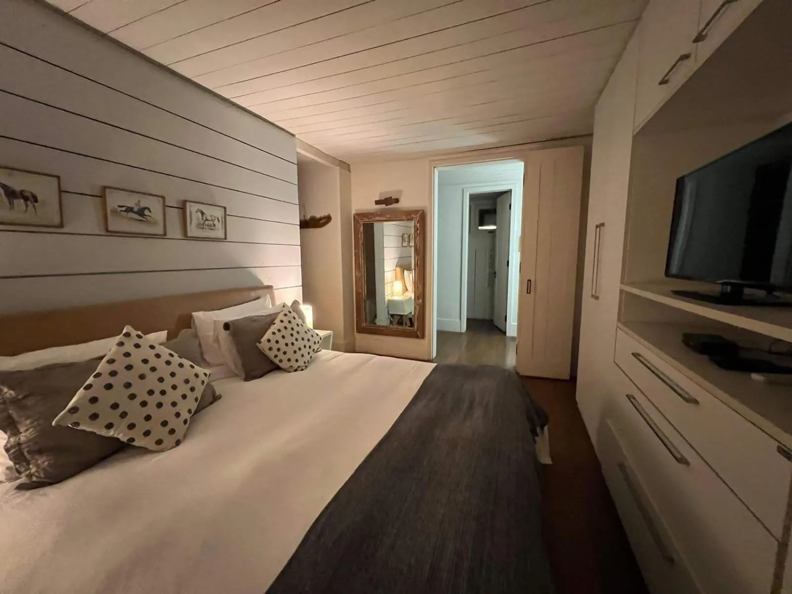 wardrobe, Bed in Pousada Boutique Itaipava