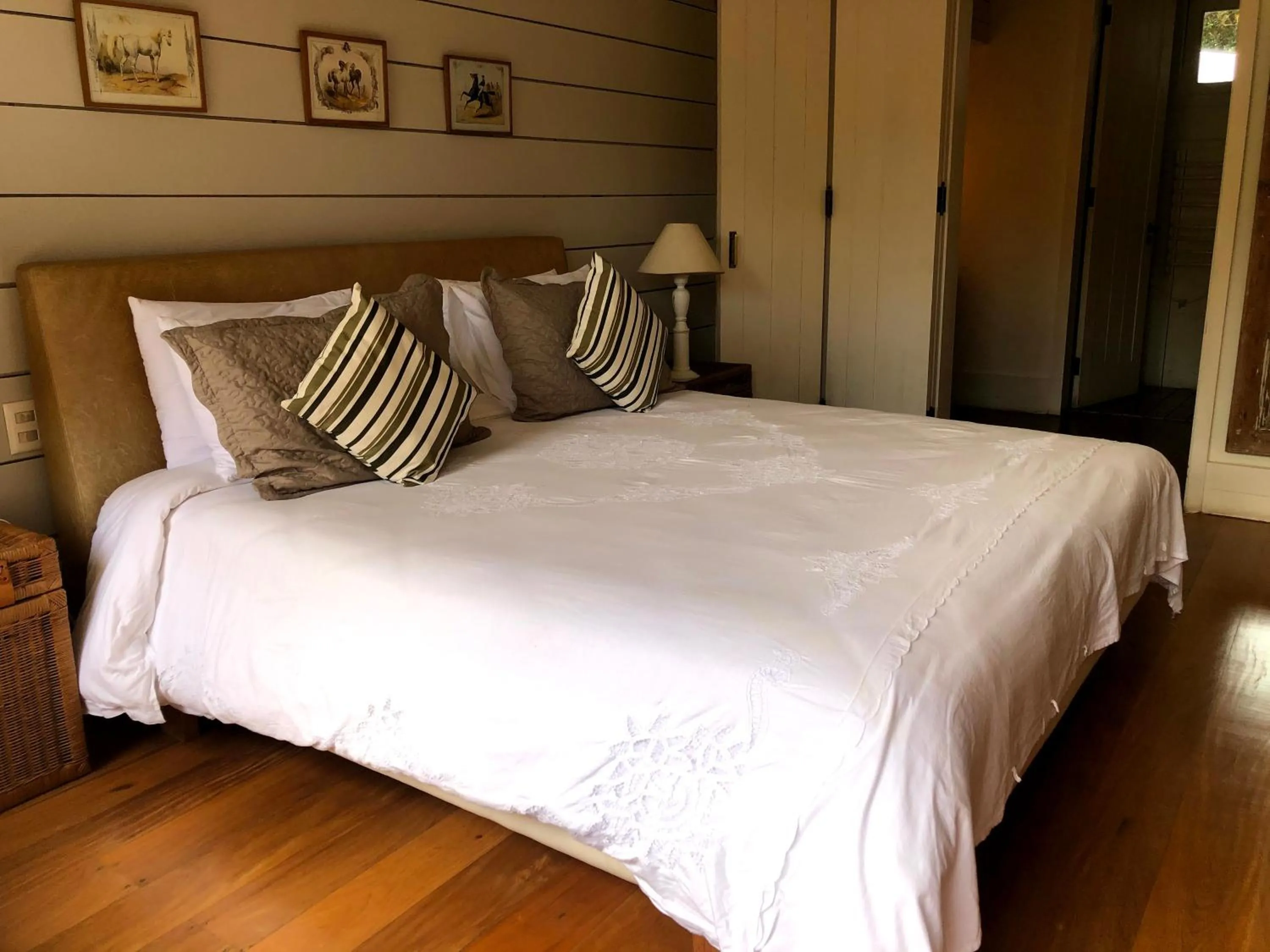 Photo of the whole room, Bed in Pousada Boutique Itaipava