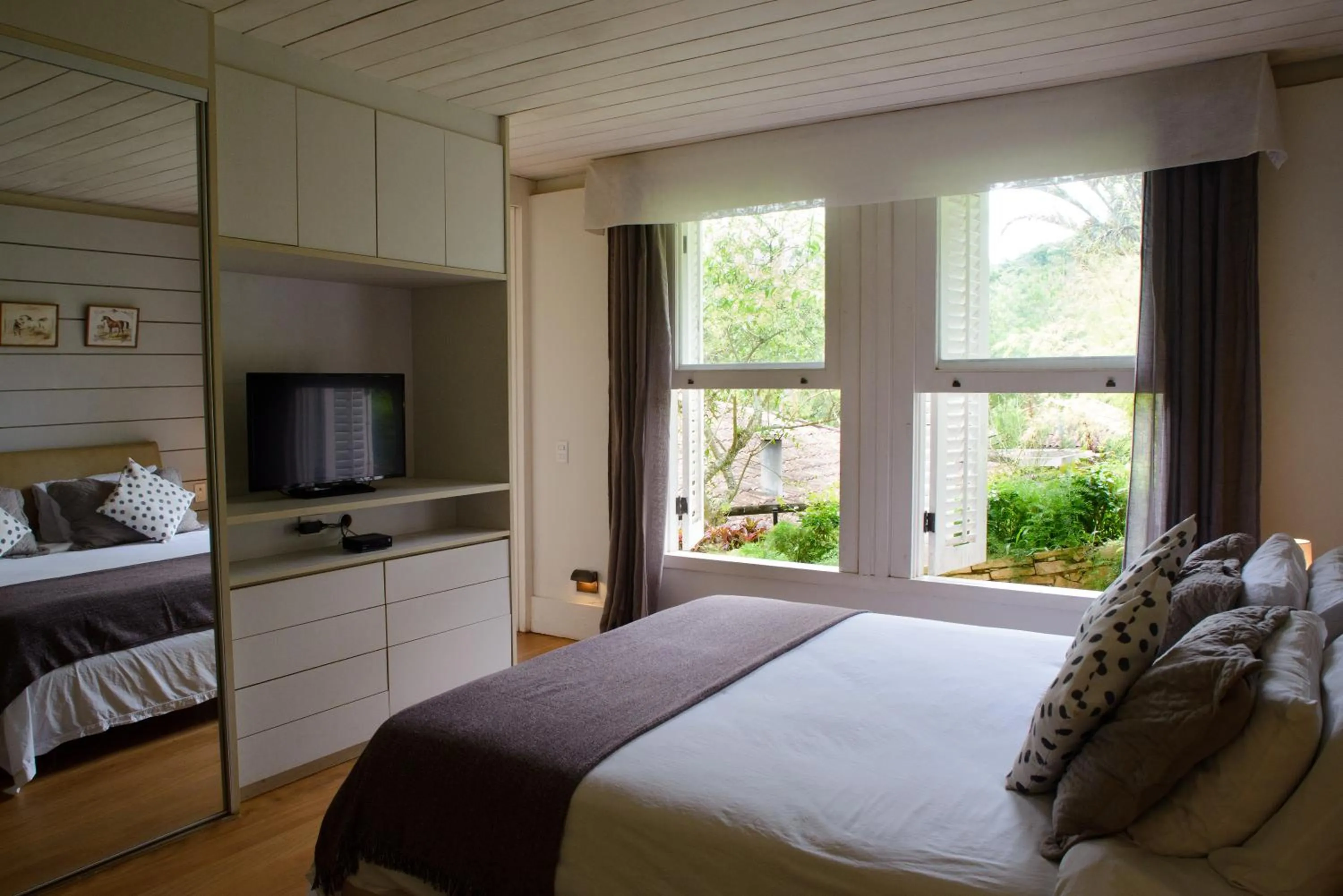 Bedroom, Bed in Pousada Boutique Itaipava