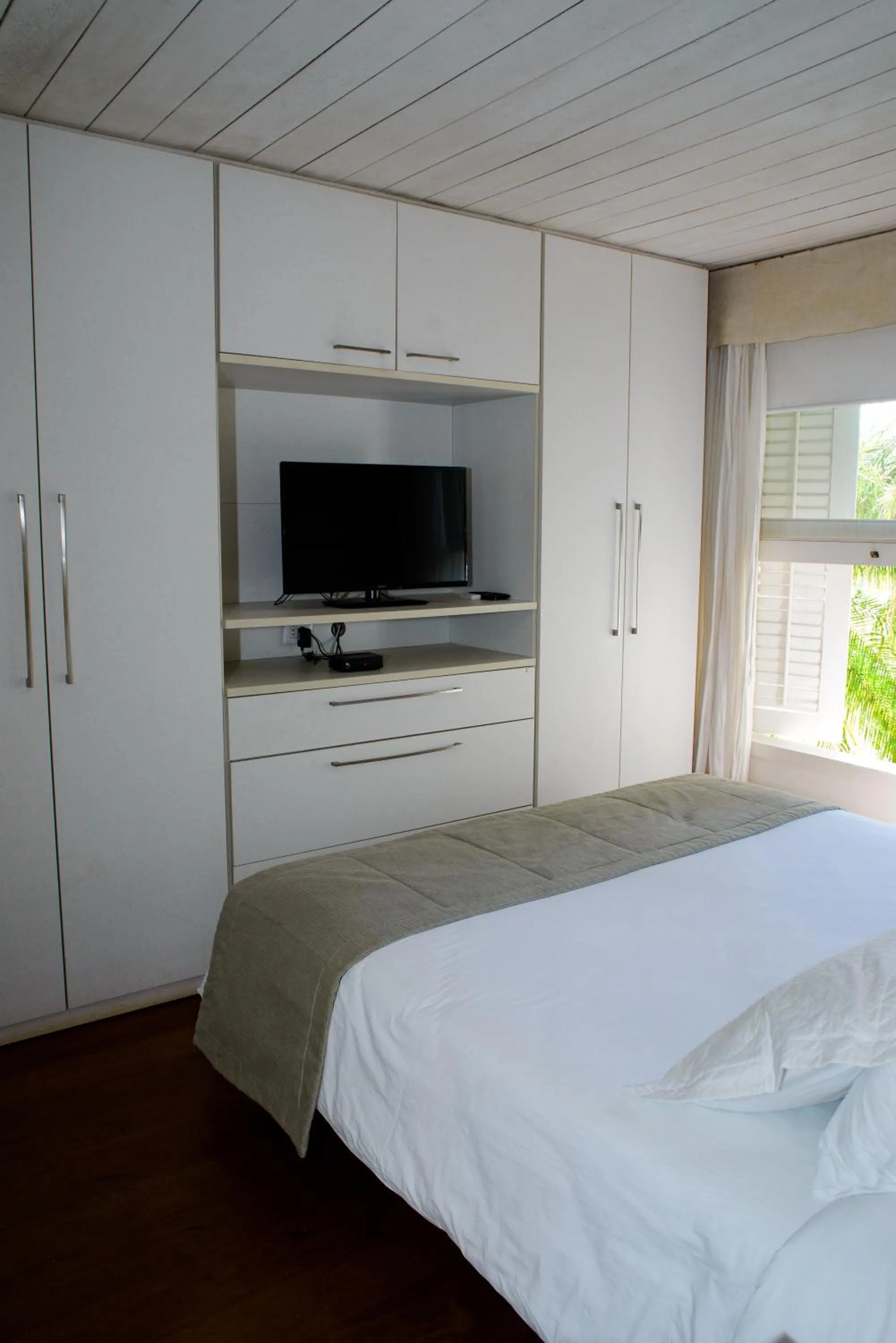 wardrobe, Bed in Pousada Boutique Itaipava