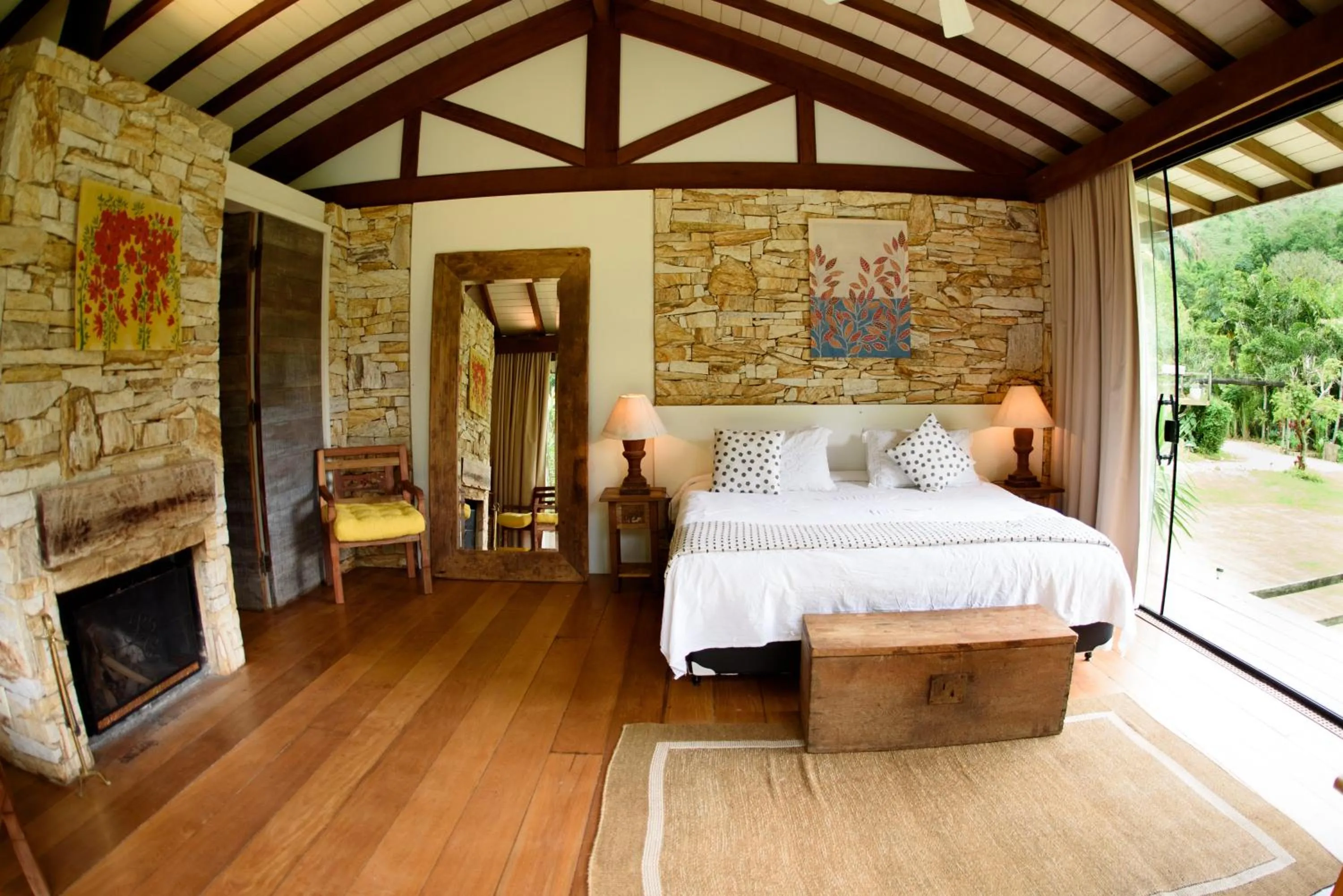 Photo of the whole room, Bed in Pousada Boutique Itaipava