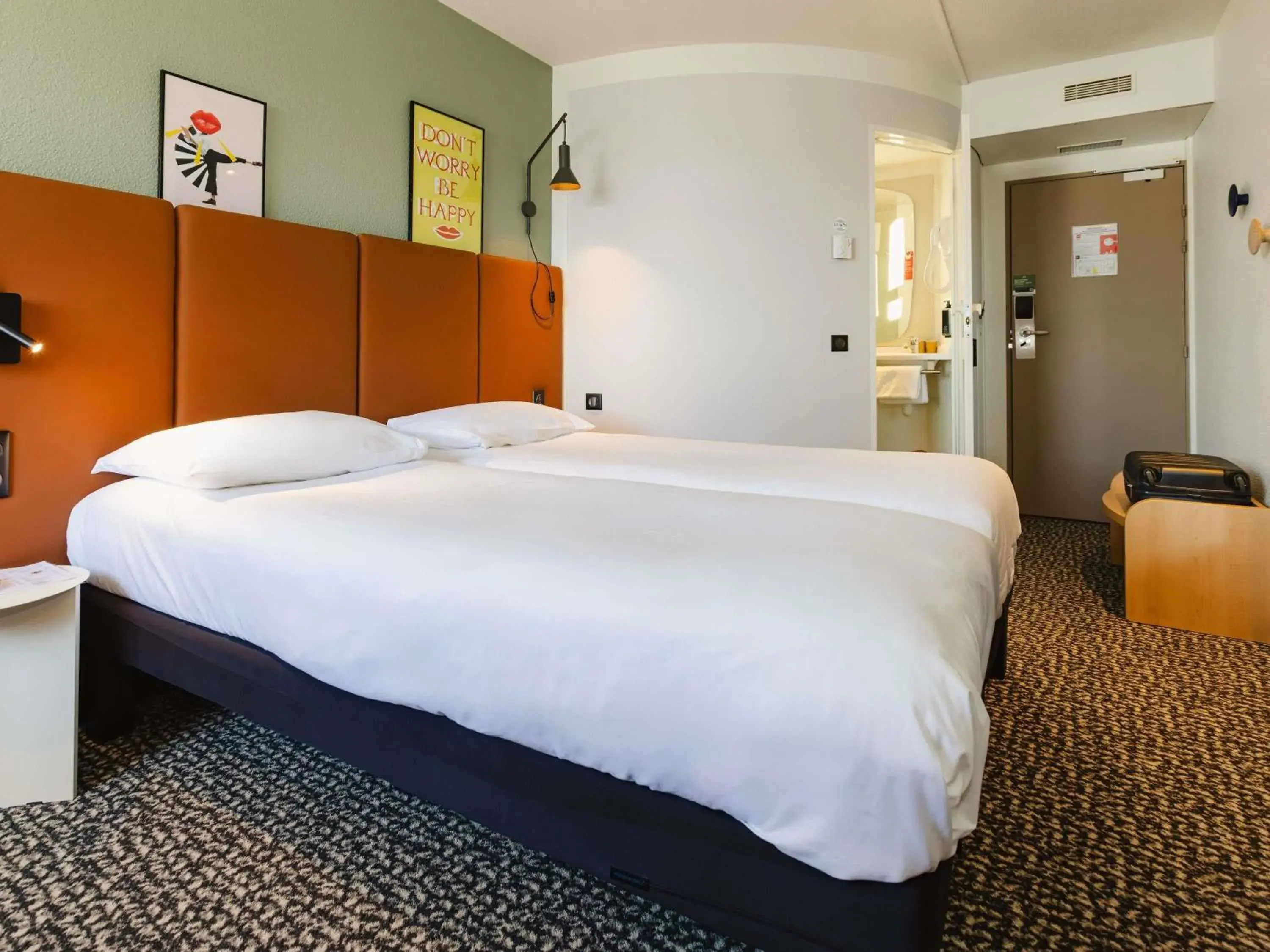 Bedroom, Bed in Hotel ibis Rennes Centre Gare Sud Bedroom, Bed in Hotel ibis Rennes Centre Gare Sud