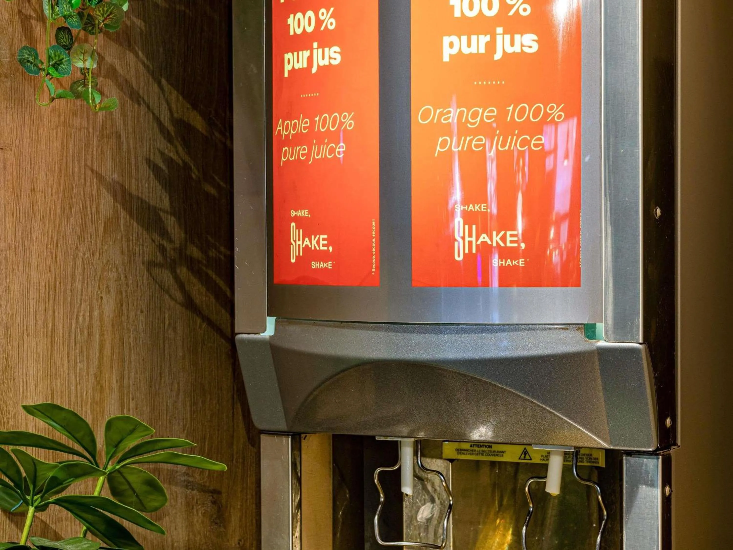 Breakfast in Hotel ibis Rennes Centre Gare Sud