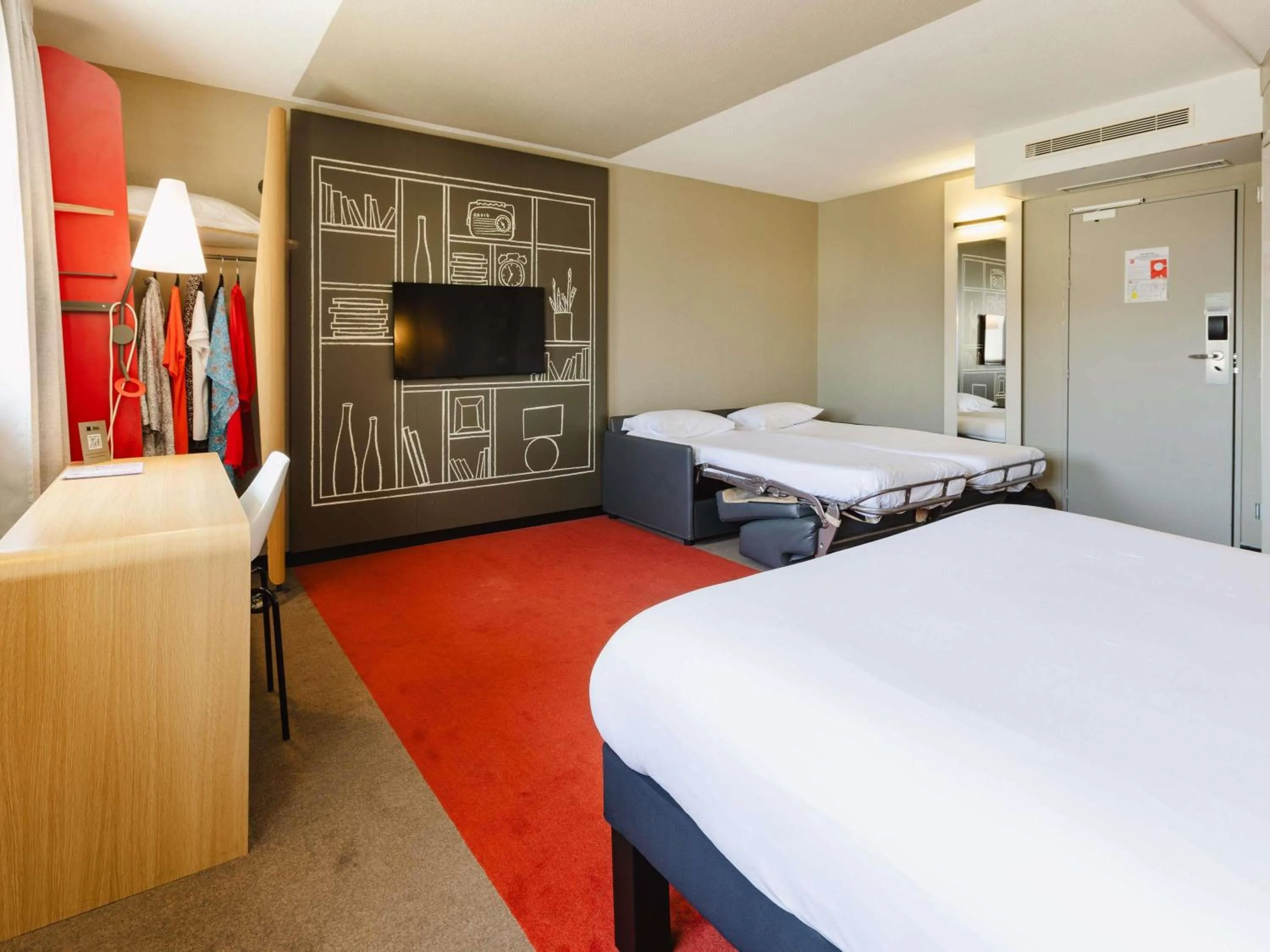 Bedroom, Bed in Hotel ibis Rennes Centre Gare Sud