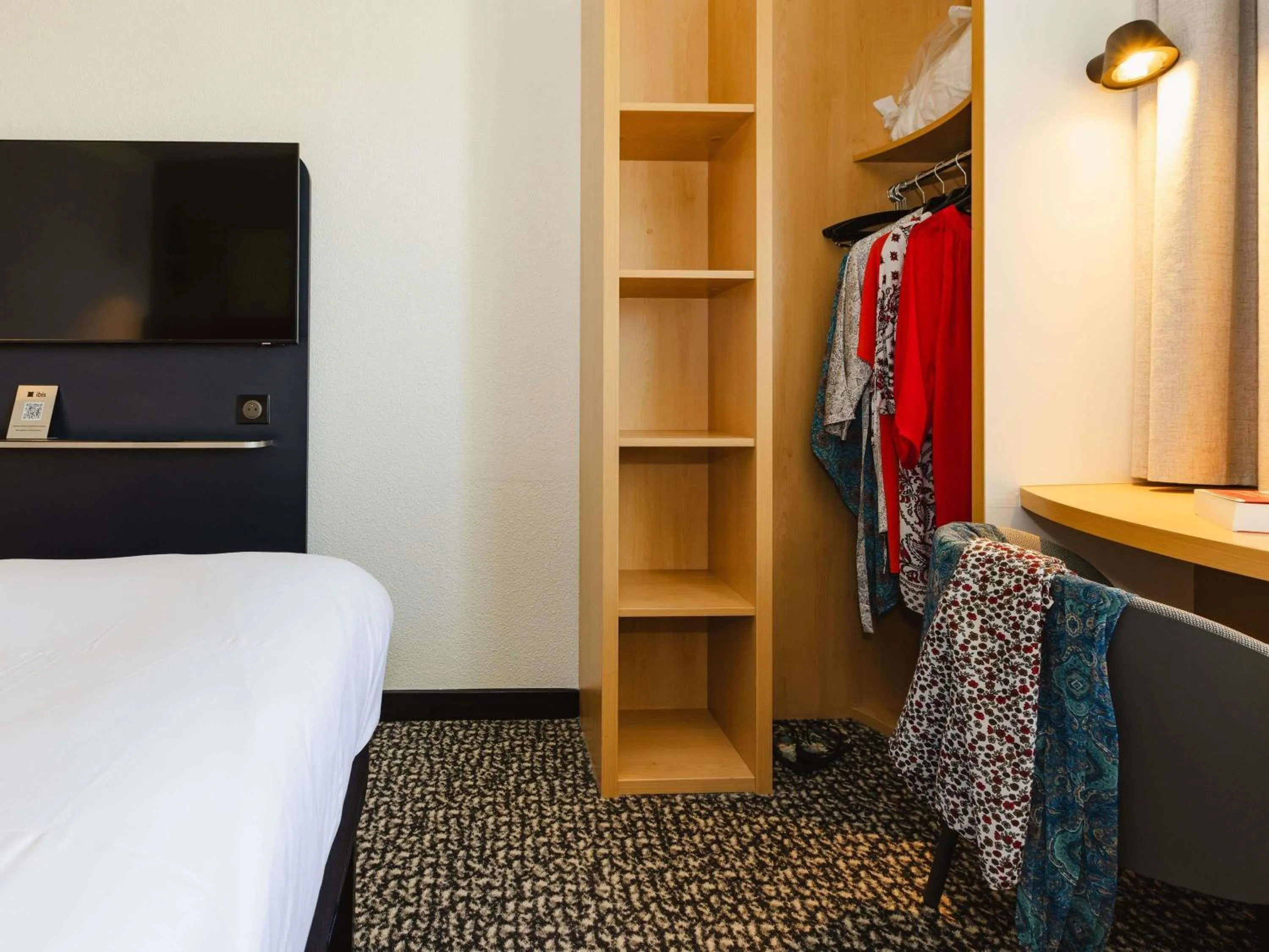 Bedroom, Bed in Hotel ibis Rennes Centre Gare Sud